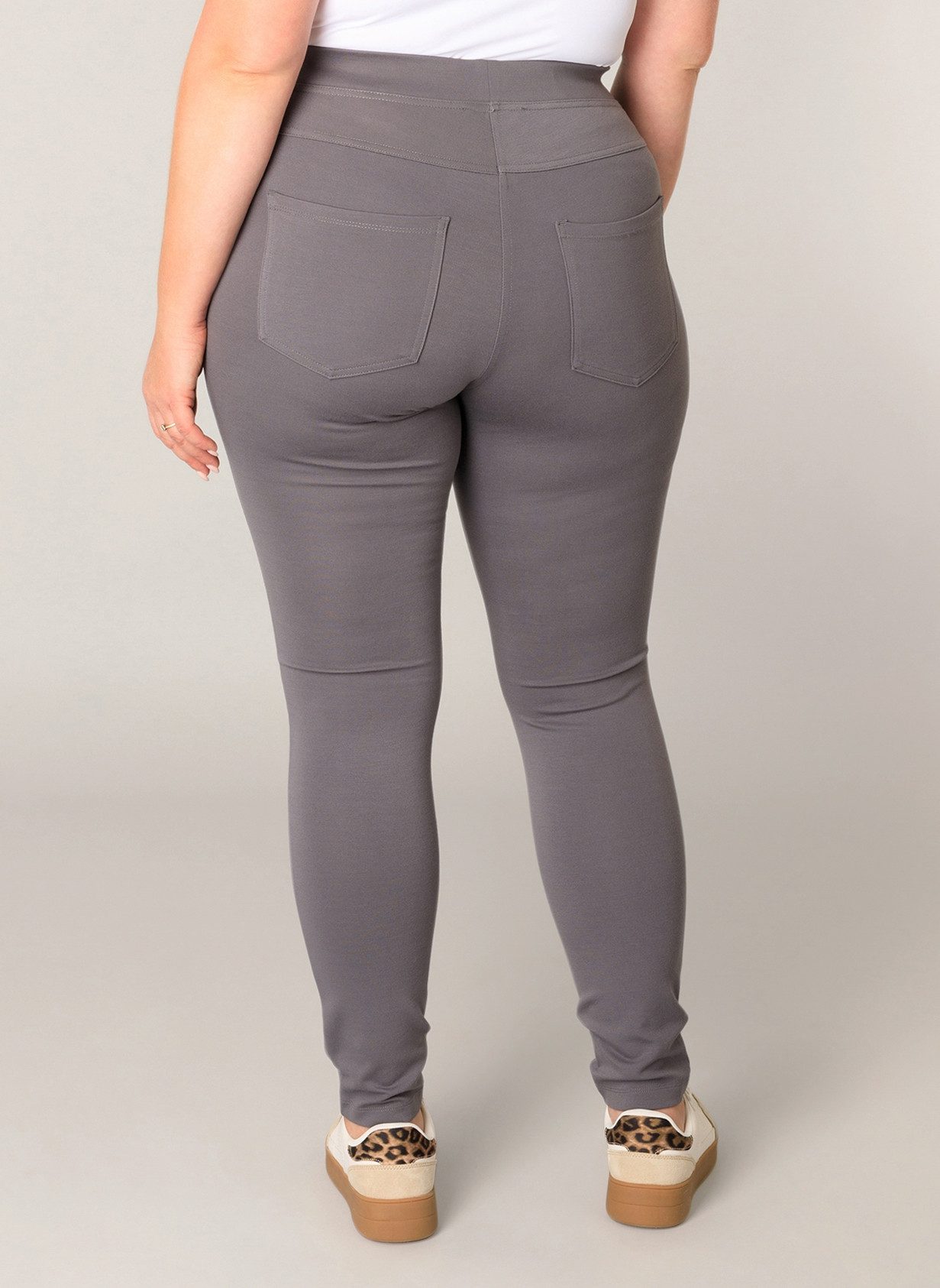 Base Level Curvy Jeggings Arnika mit Badge günstig online kaufen