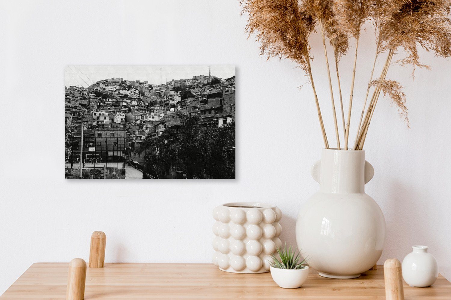 cm Wandbild Medellín Schwarz-Weiß-Fotografie OneMillionCanvasses® St), 30x20 der Aufhängefertig, (1 im Stadt Leinwandbilder, südamerikanischen, Leinwandbild Wanddeko,