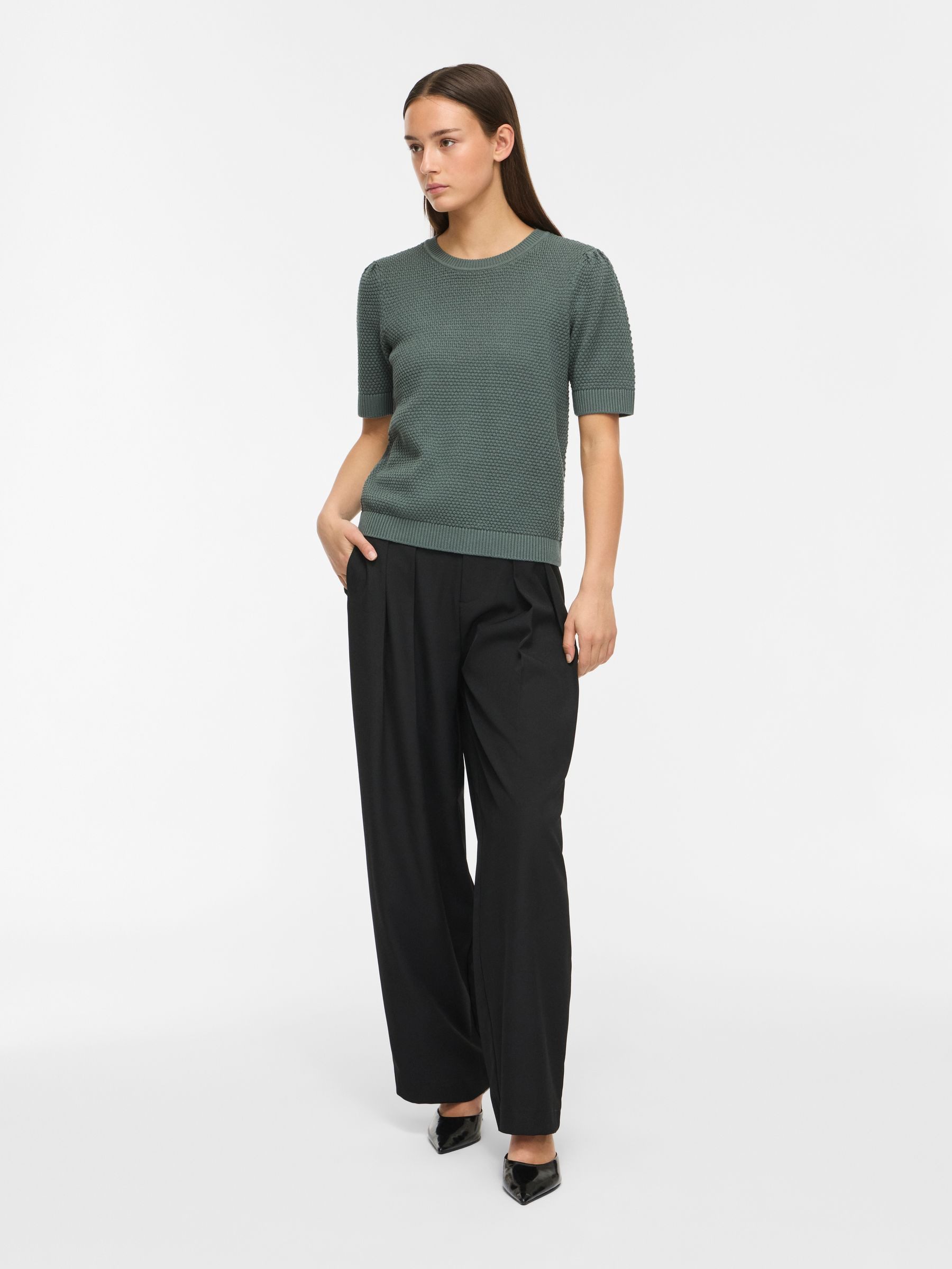 Vila T-Shirt Strickstruktur Rundhals Volumenärmel Rippbündchen Basic für Damen (1-tlg) Bio-Baumwollanteil, Nachhaltig, Regular Fit, Kurzarm, Alltagslook