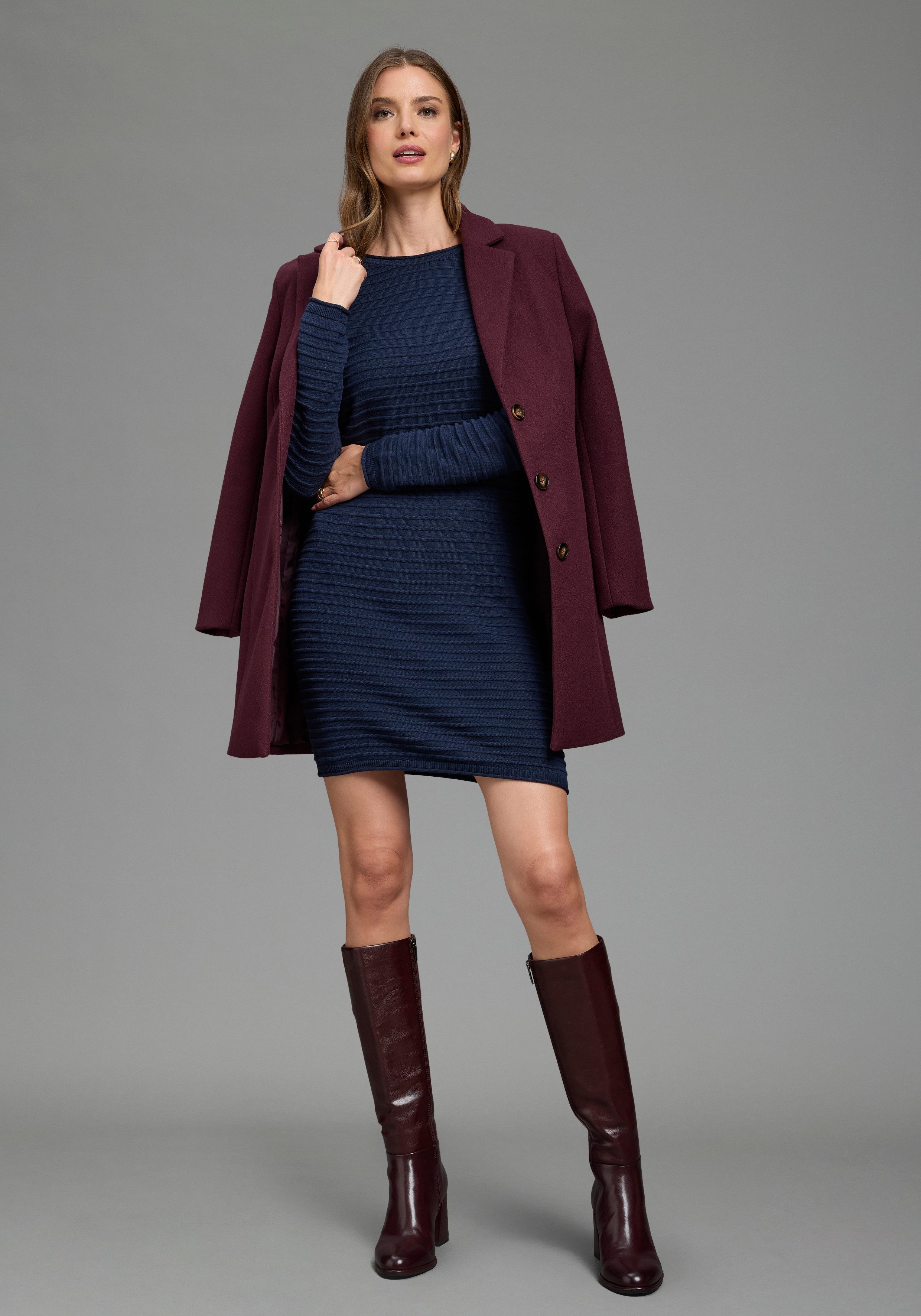 Laura Scott Strickkleid aus Baumwollmischung mit Struktur-Streifen – Bild 4 von 5