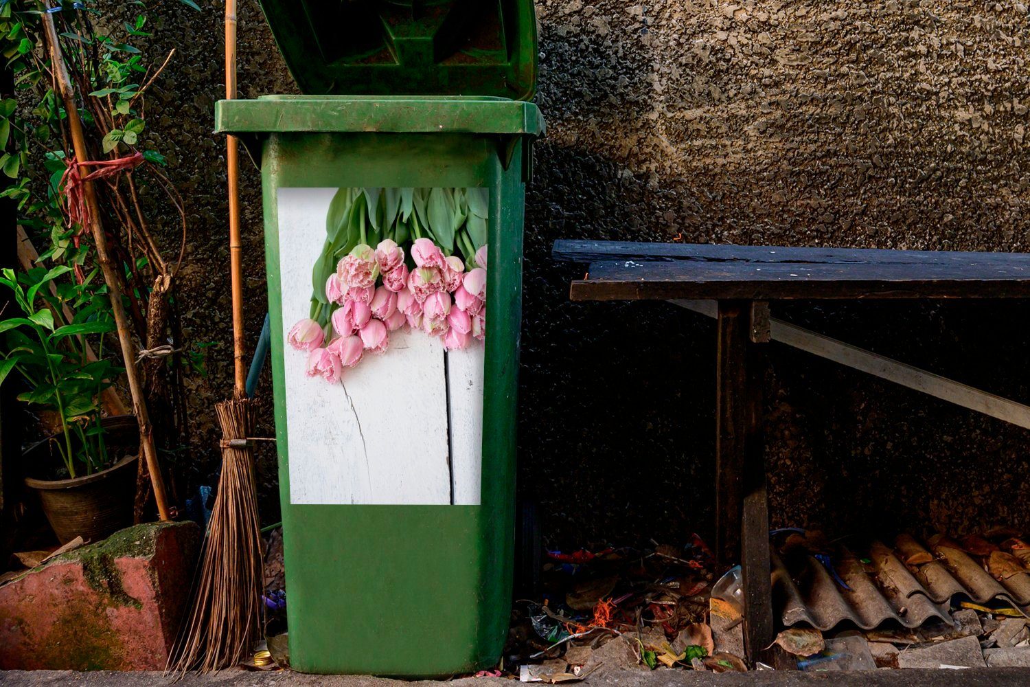 MuchoWow Wandsticker weißen Sticker, einem auf Tulpen Mülleimer-aufkleber, St), Mülltonne, Abfalbehälter Tisch (1 Rosa Container