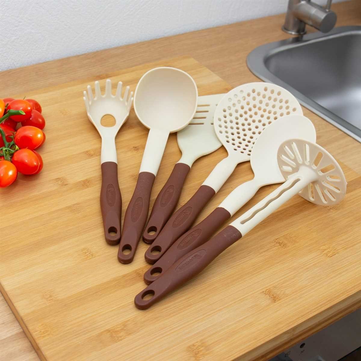 Lantelme Kochbesteck-Set mit Hakenleiste Auswahl Farbe Kochutensilien Küchenleiste Edelstahl (7-tlg), Küchenhelfer mit Hakenleiste