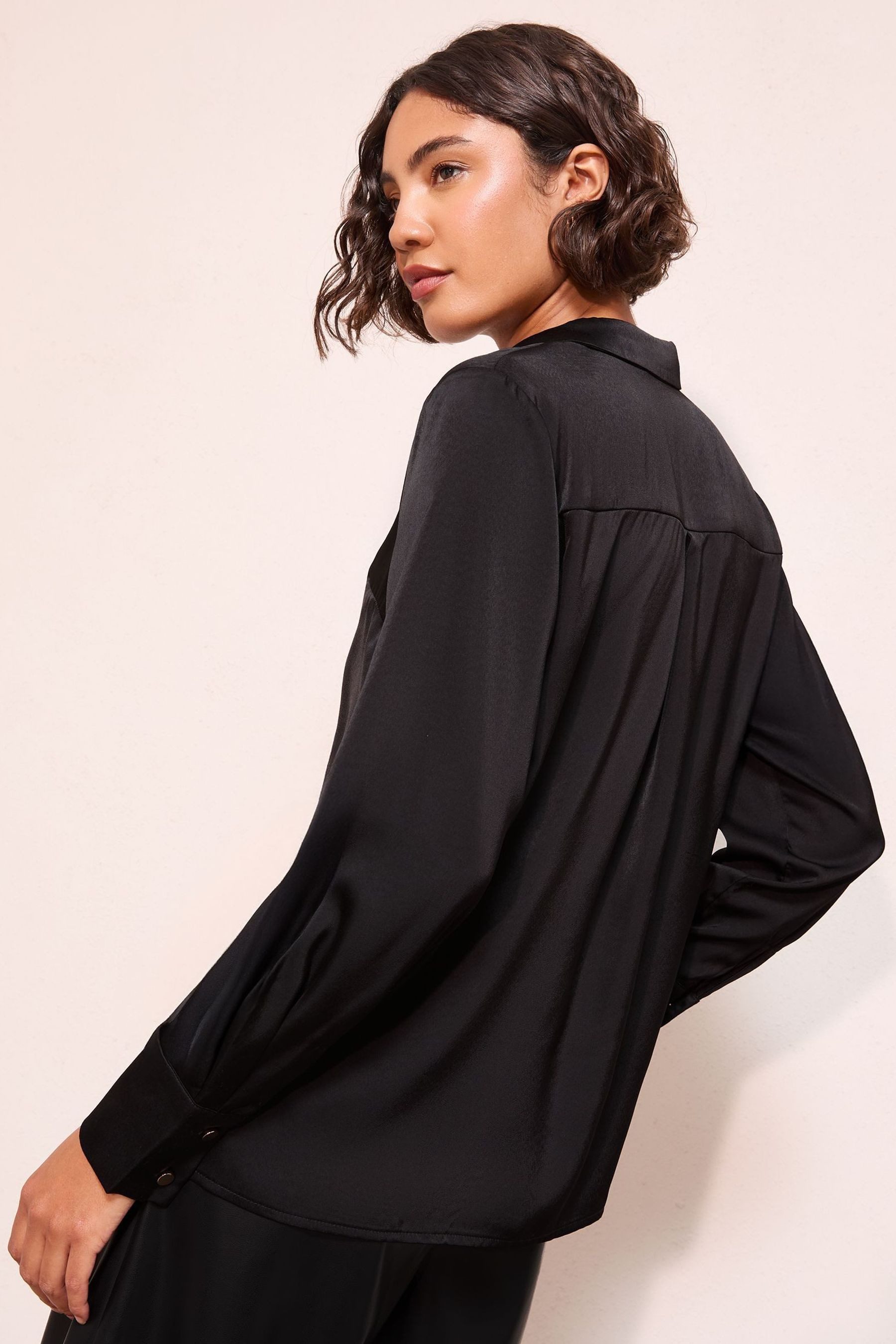 Friends Like These Hemdbluse Friends Like These Durchgeknöpfte Satinbluse (1-tlg)