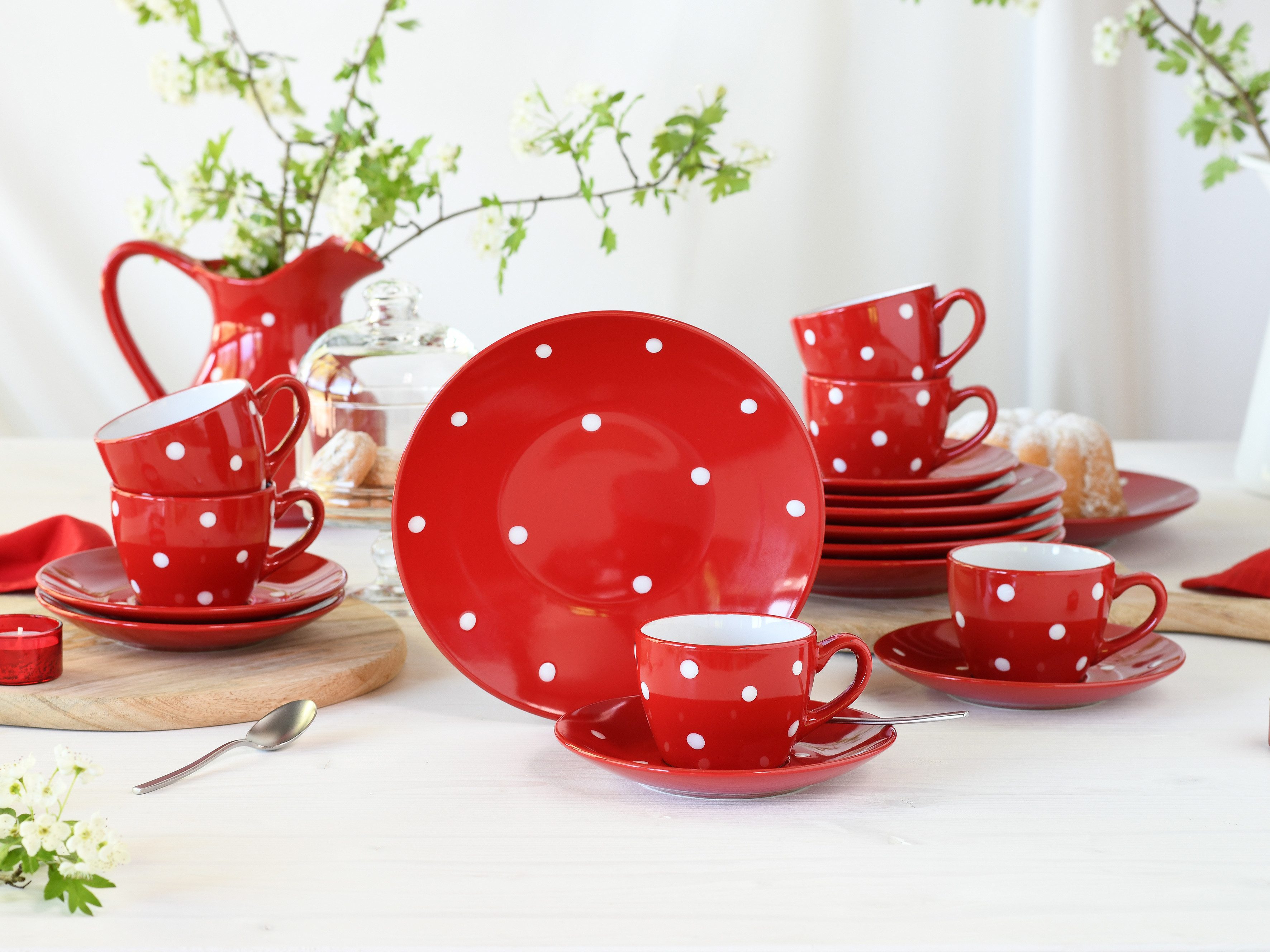 CreaTable Kaffeeservice Polka Dots, Service 18-tlg. (18-tlg), 6 Personen, Steinzeug, Fröhliche Farbgebung, Polka Dots