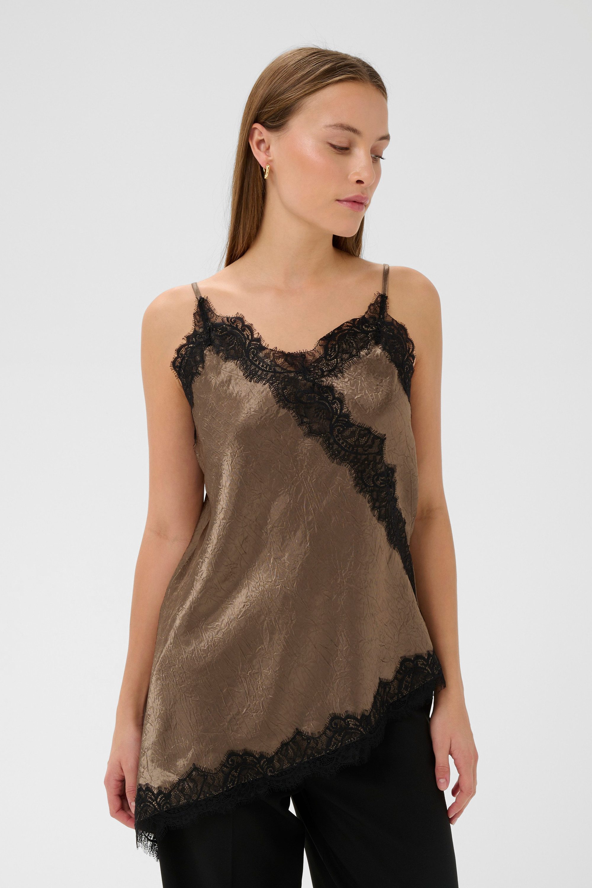 SOAKED IN LUXURY Blusentop Ärmellose Bluse SLIrianne
