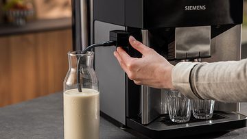 SIEMENS Milchschlauch-Adapter TZ70001, Zubehör für alle Kaffeevollautomaten der Reihe EQ.700