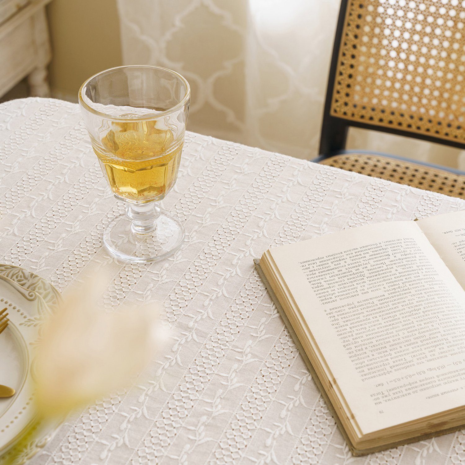 BYSURE Tischdecke (1-tlg), Spitzen bestickt Tischtuch, rechteckig günstig online kaufen