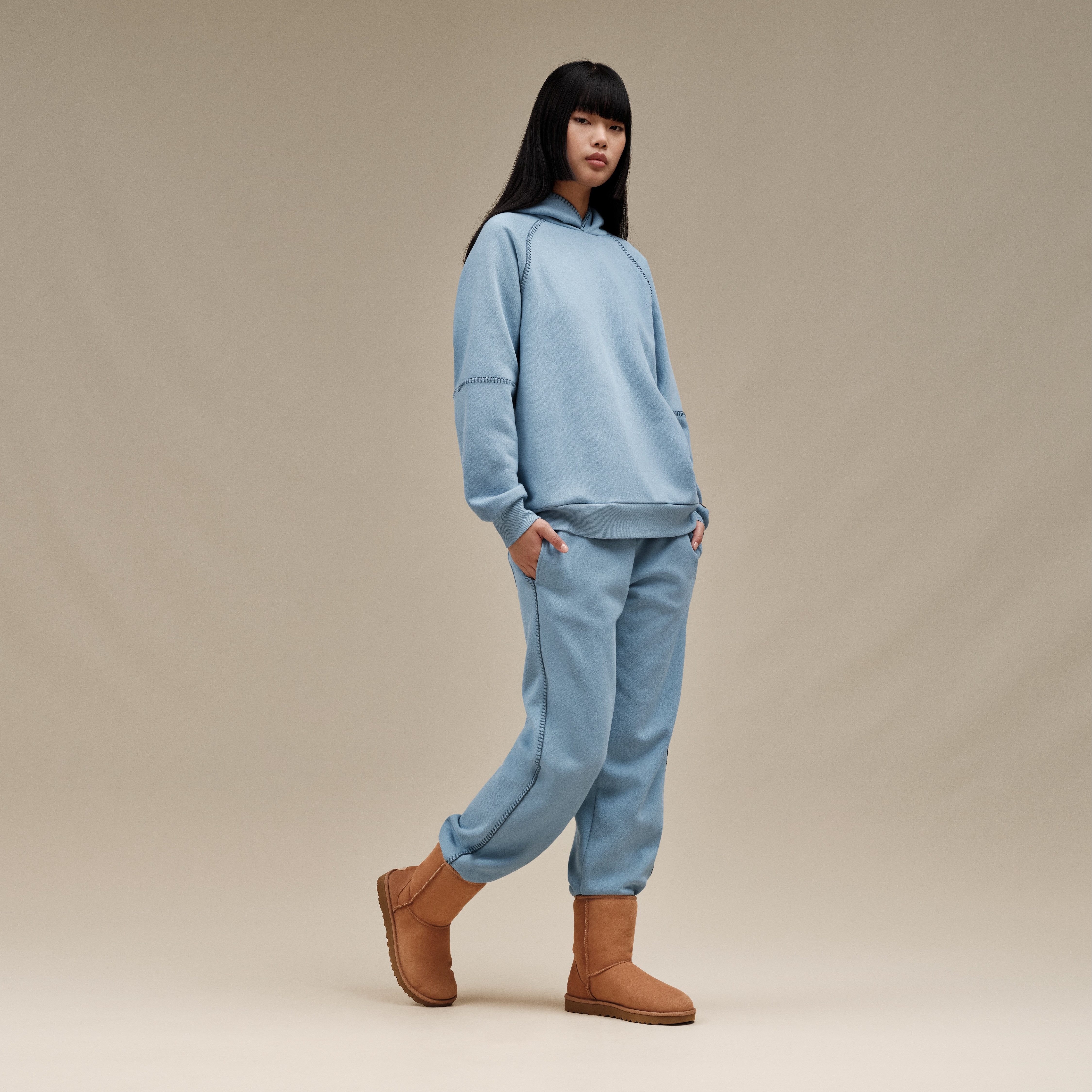 UGG Unisex Classic Short 2 Winterboots, Stiefel, Schlupfstiefel in klassisc günstig online kaufen