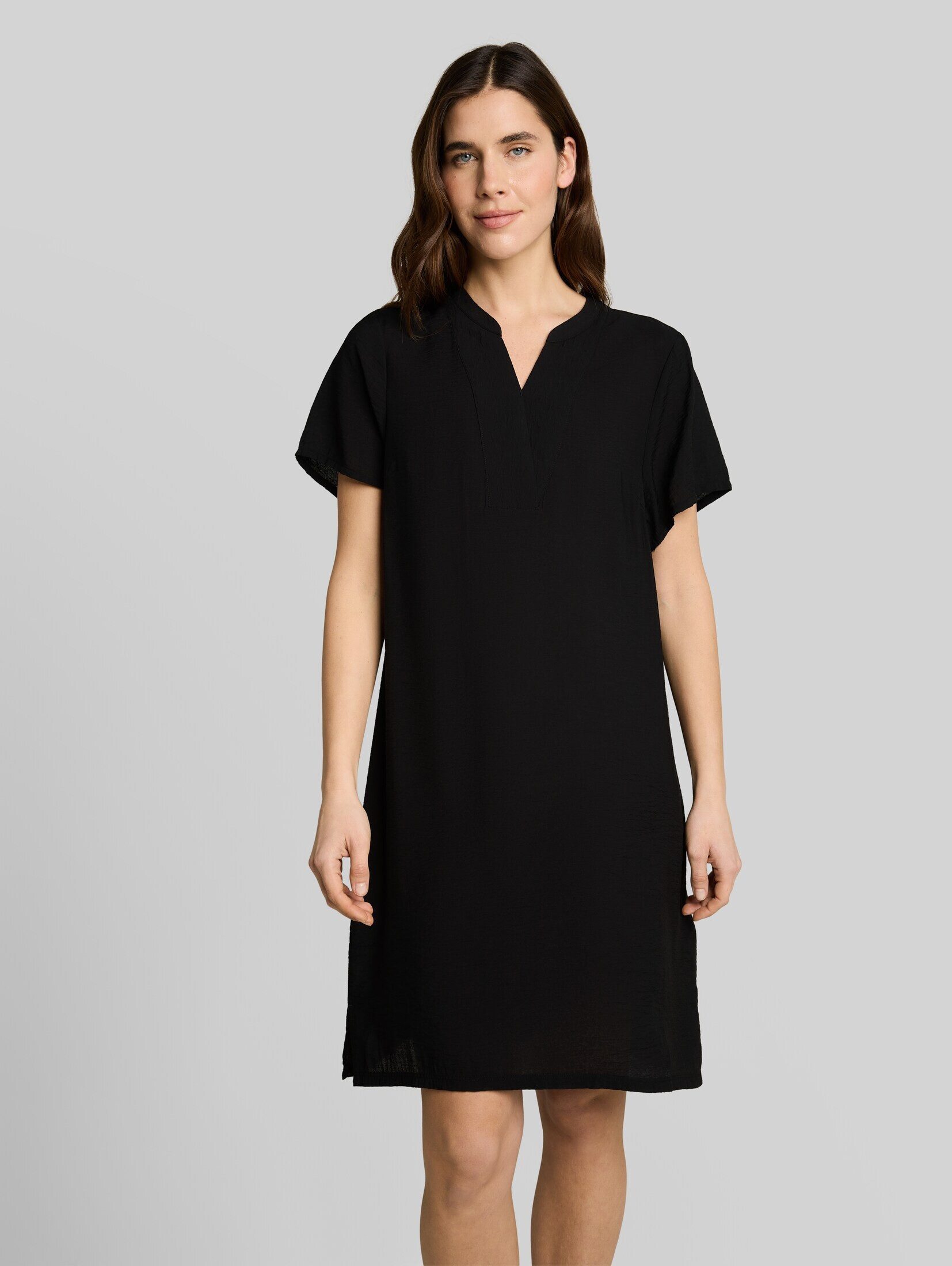 TOM TAILOR Midikleid Kleider & Jumpsuits Kleid mit V-Ausschnitt