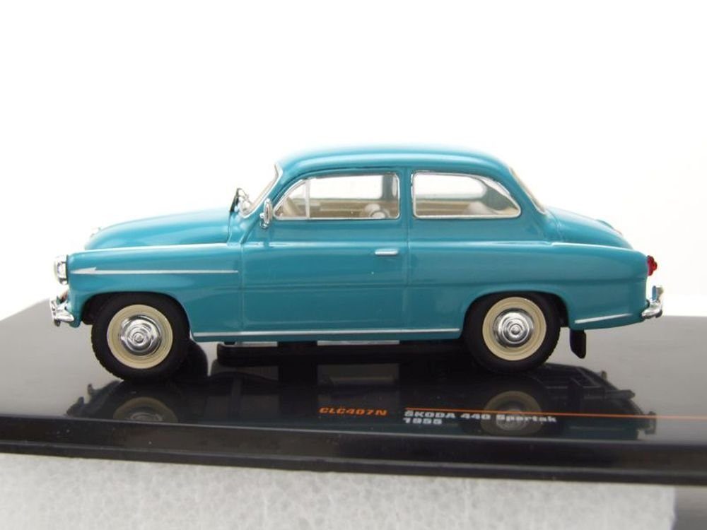 ixo Models Modellauto Skoda 440 Spartak 1955 blau, Maßstab 1:43