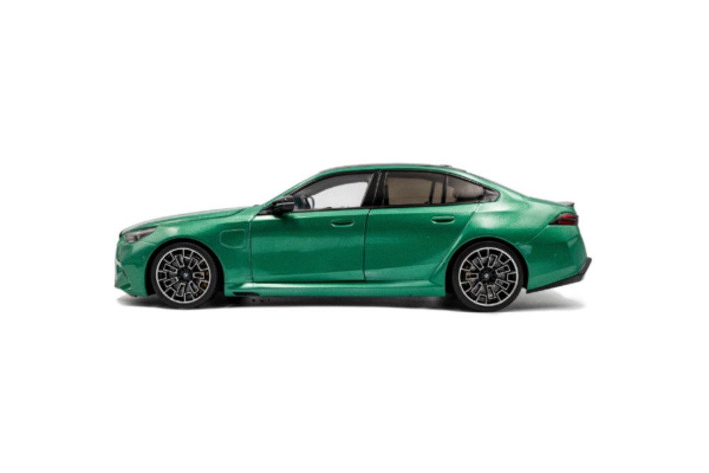 Solido Modellauto BMW M5 (G90) 2025 grün metallic, Maßstab 1:18