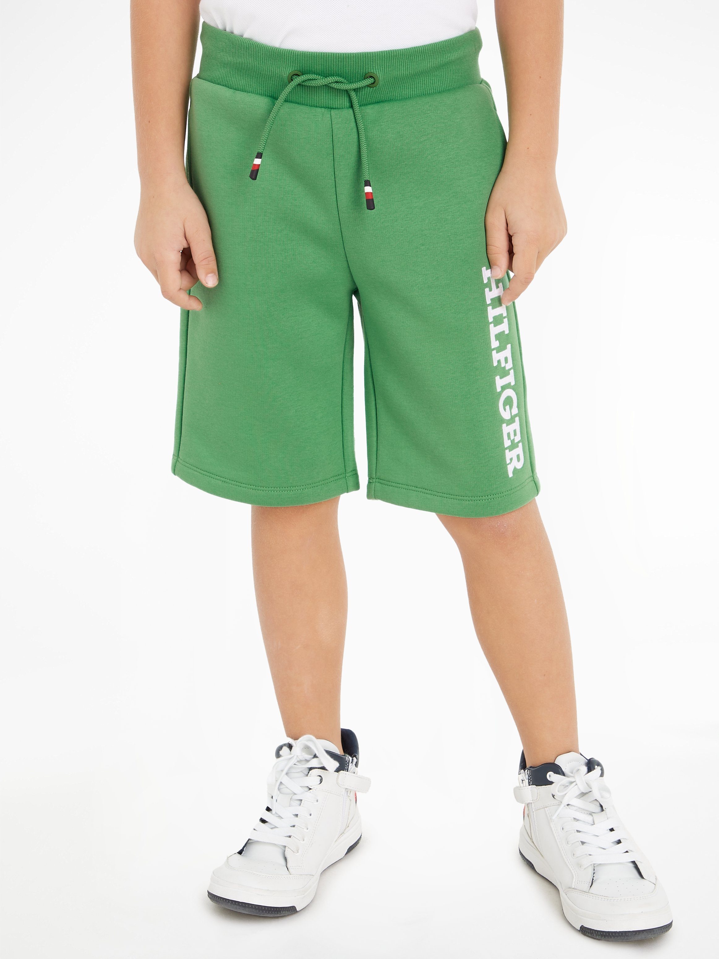 Tommy Hilfiger Sweatshorts MONOTYPE SWEATSHORTS mit modischem Logoschriftzug Coastal Green
