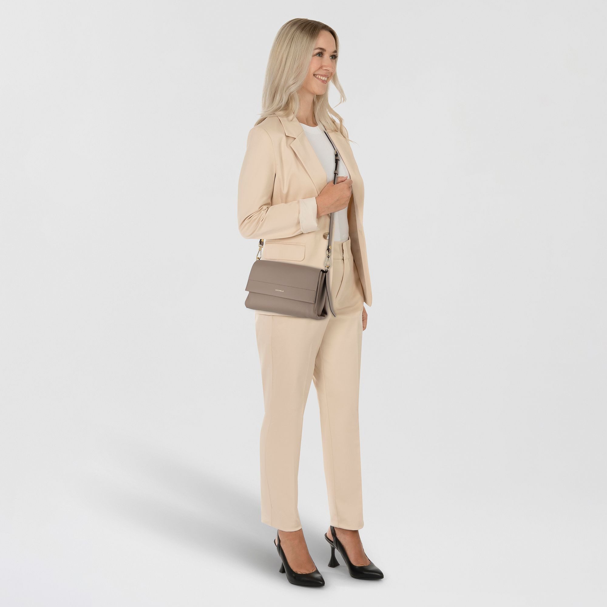 COCCINELLE Schultertasche Boheme, Leder