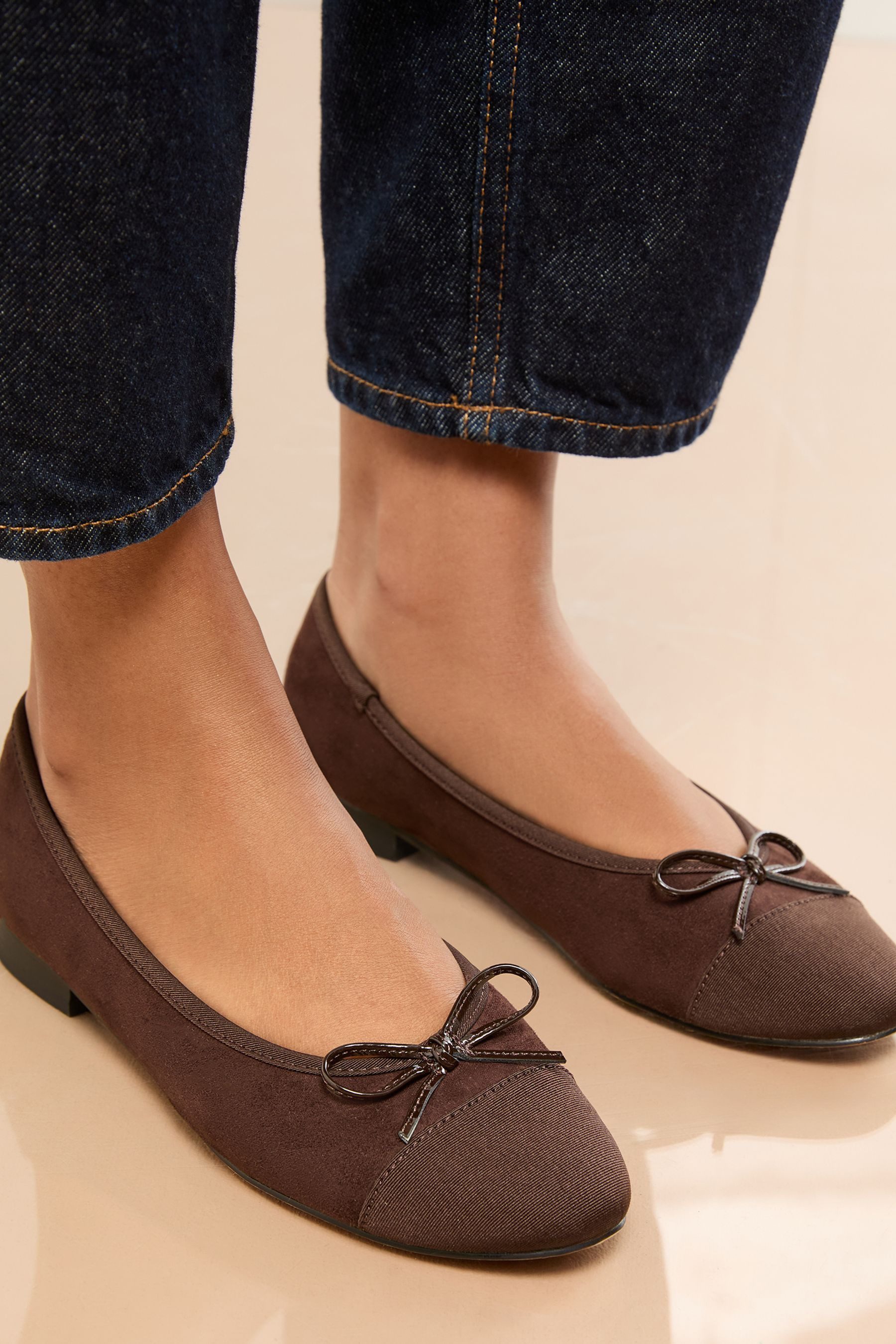 LIPSY Lipsy Ballerinas, Kunstvelours, weite Passform Ballerina (1-tlg) günstig online kaufen