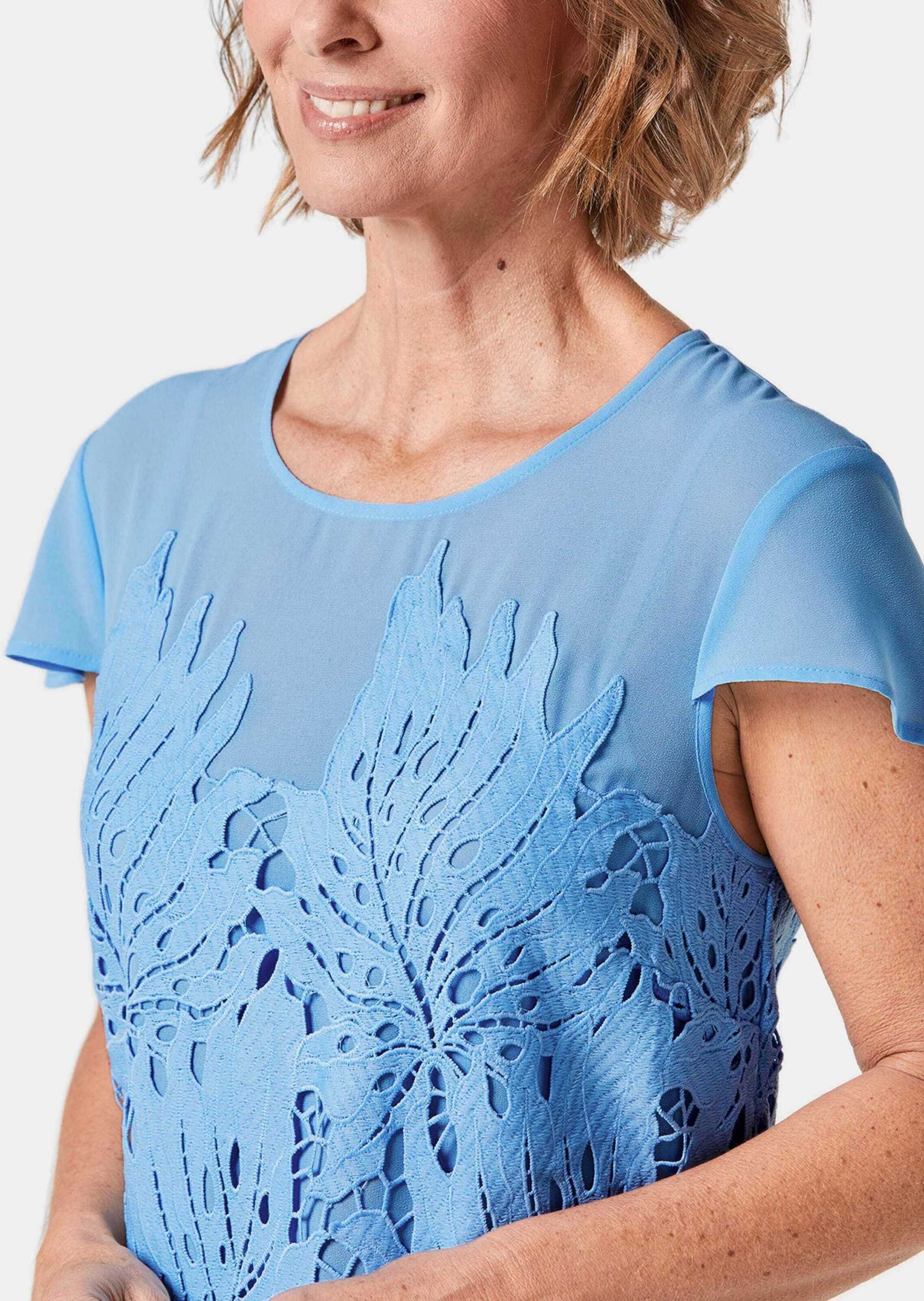GOLDNER Abendkleid Kurzgröße: Spitzenkleid aus Chiffon, Flügelärmeln Blätteroptik und Rundhalsausschnitt als Blickfang – Bild 5 von 5