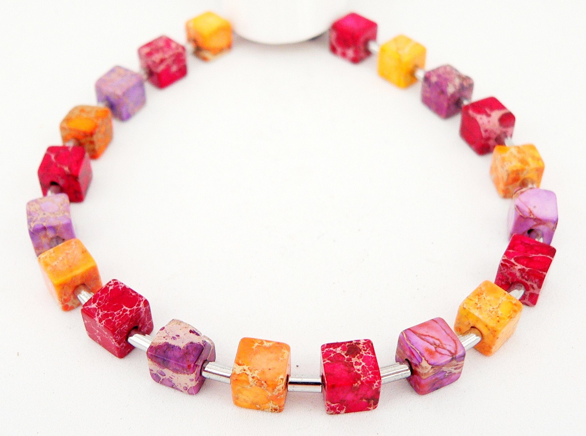 traumschmuck Perlenarmband 213n-a Armband Würfel Edelstein Jaspis orange, rot, lila, (Geschenk, Muttertag, Weihnachten, Geburtstag, Valentinstag, inkl. Schmuckbox), handgefertigt