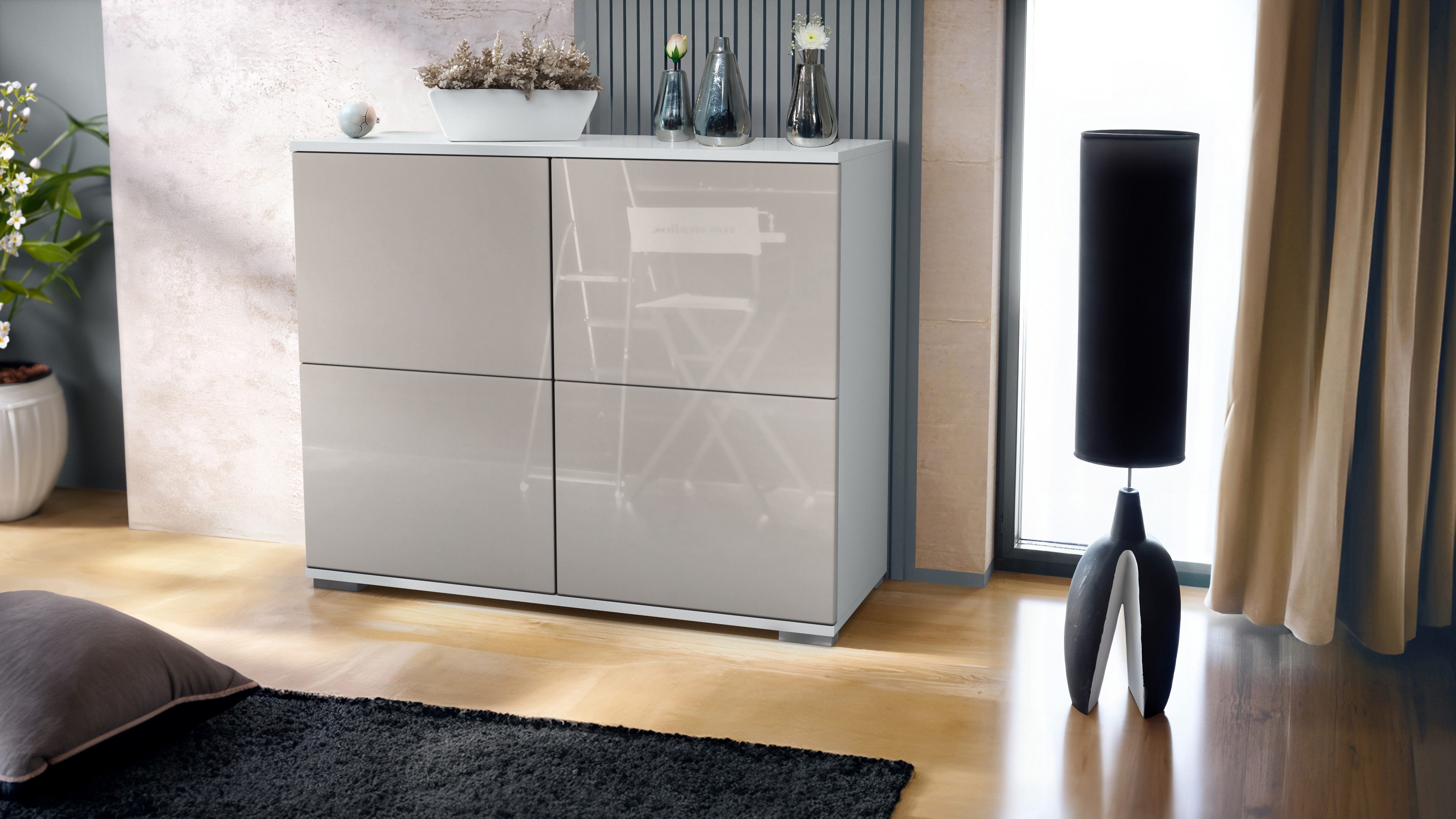 Vladon Kommode Rova V3 (Moderner Küchenschrank, mit 4 Push-to-Open Türen), Weiß matt / Sandgrau Hochglanz (92,5 x 75.5 x 35)