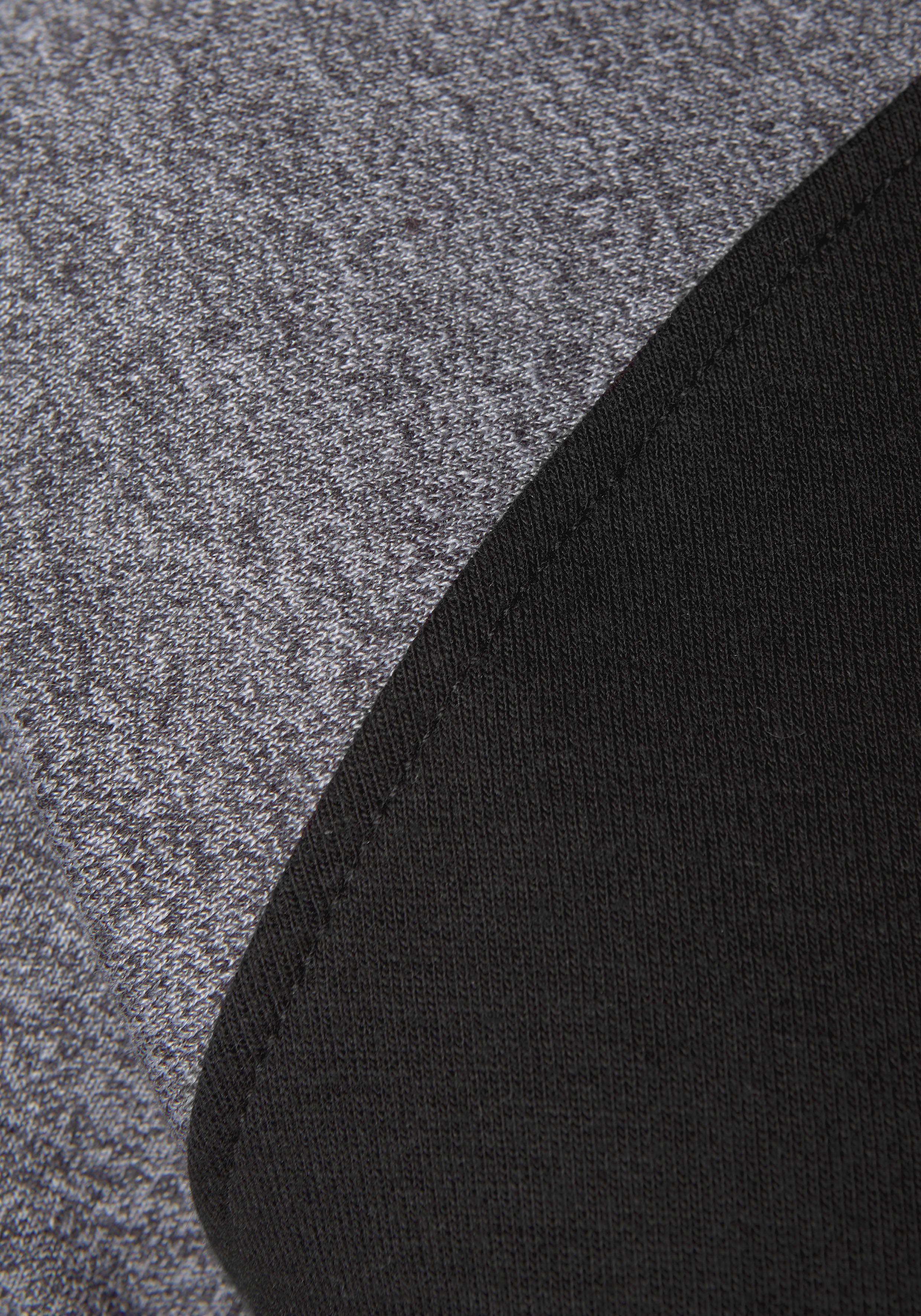 Bench. mit Kapuze farblich Sweatkleid Ärmeln abgesetzten Loungewear anthrazit-schwarz und