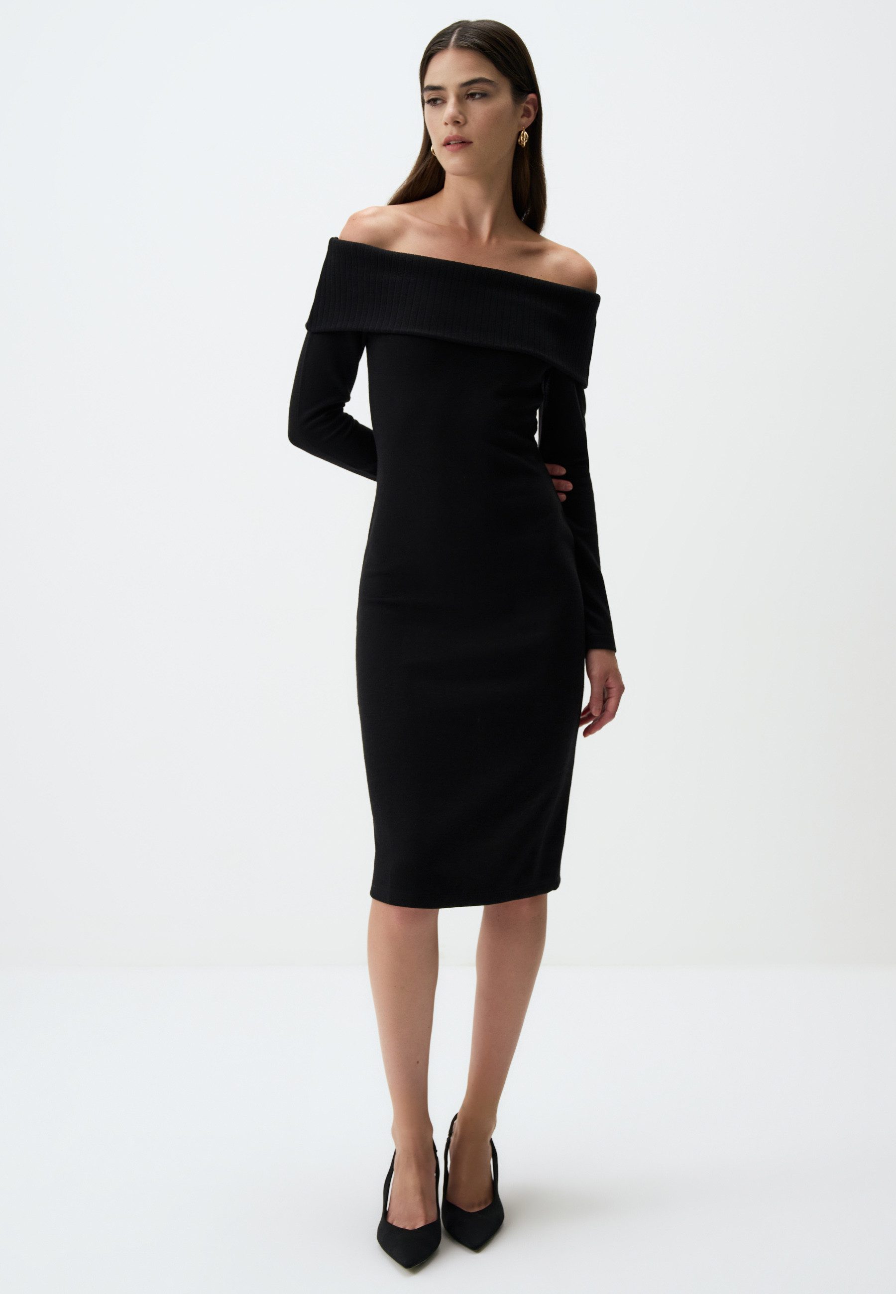 Minikleid Schwarzes Schulterfreies Figurbetontes Kleid