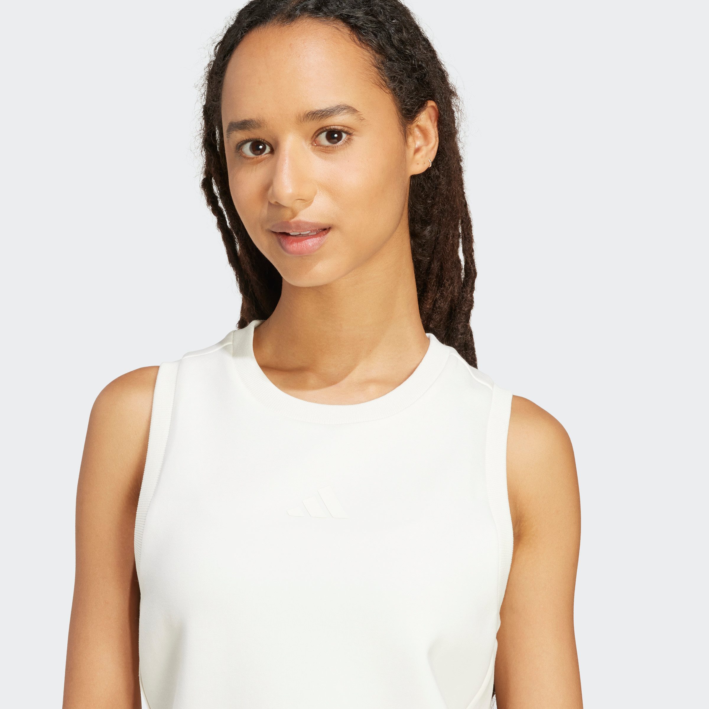 adidas Sportswear Tanktop W ALL SZN SL TK schmal geschnitten, aus dehnbarem Spacer-Material mit Modal