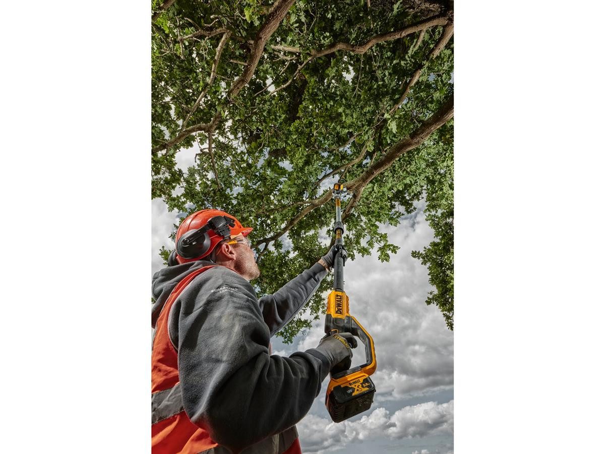 DeWalt Akku-Hochentaster 18 Volt, Basisv., bis 3 m Arbeitshöhe, Bis zu 55 Schnitte pro Akkuladung (5 Ah), ohne Akku und Ladegerät