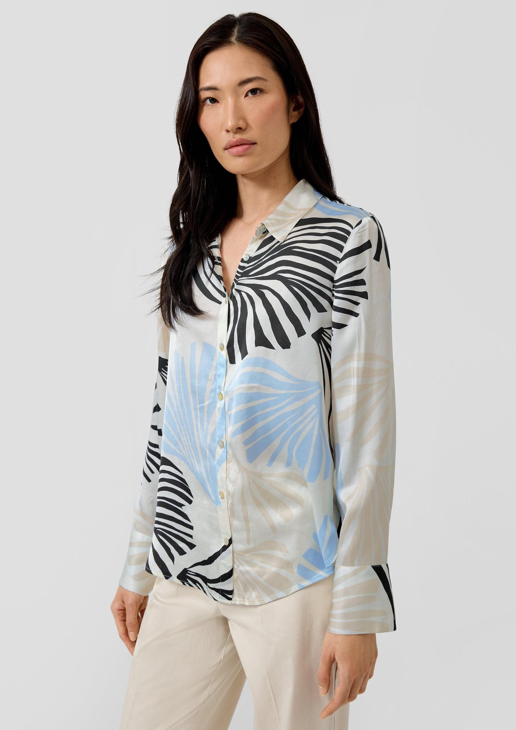 s.Oliver Langarmbluse Bluse Glänzende Viskose-Bluse mit All-over-Print und Manschetten