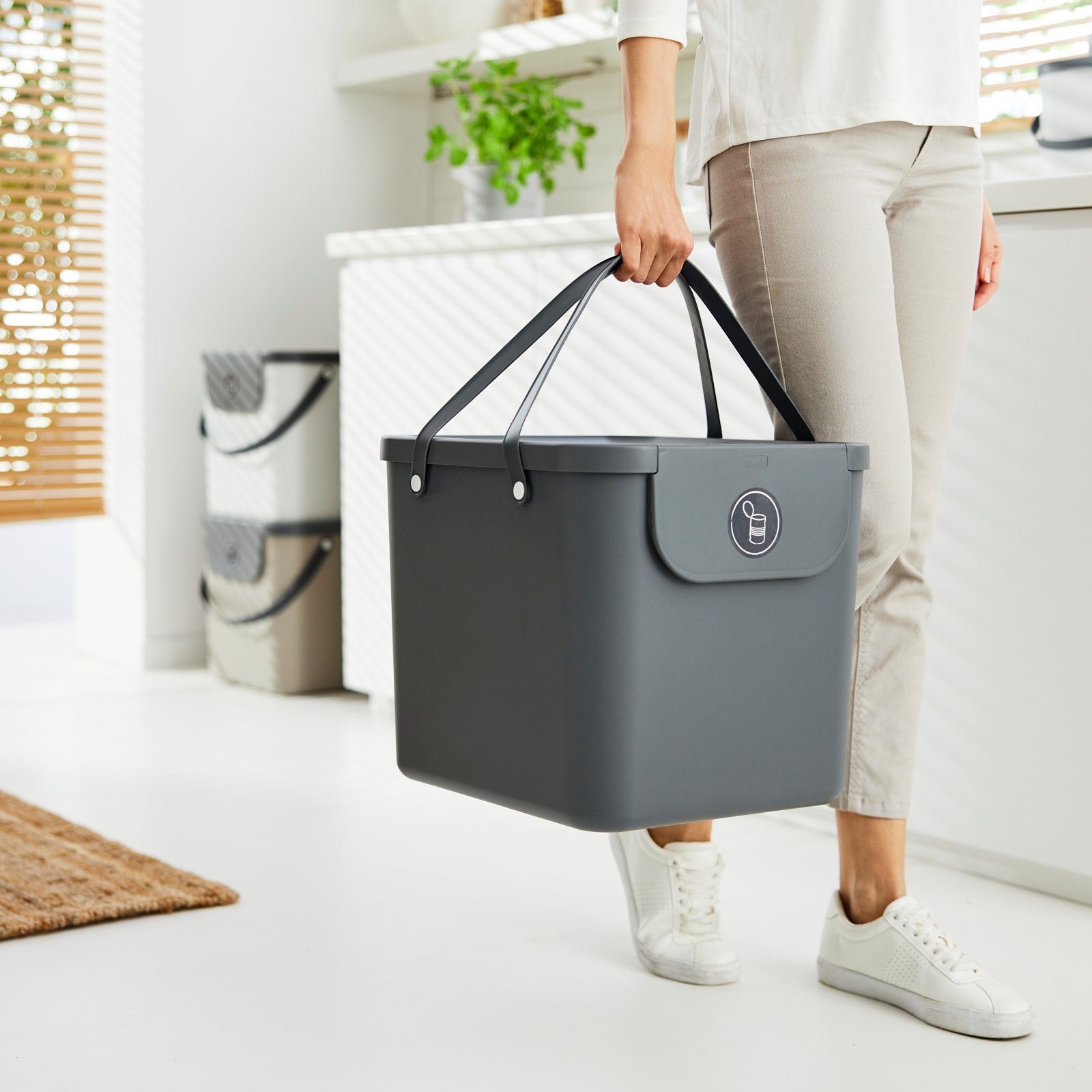 ROTHO Mülltrennsystem ALBULA 3er Set Müllbehälter 40l stapelbar mit Deckel, Platzsparend stapelbares Recycling System für flexible Mülltrennung