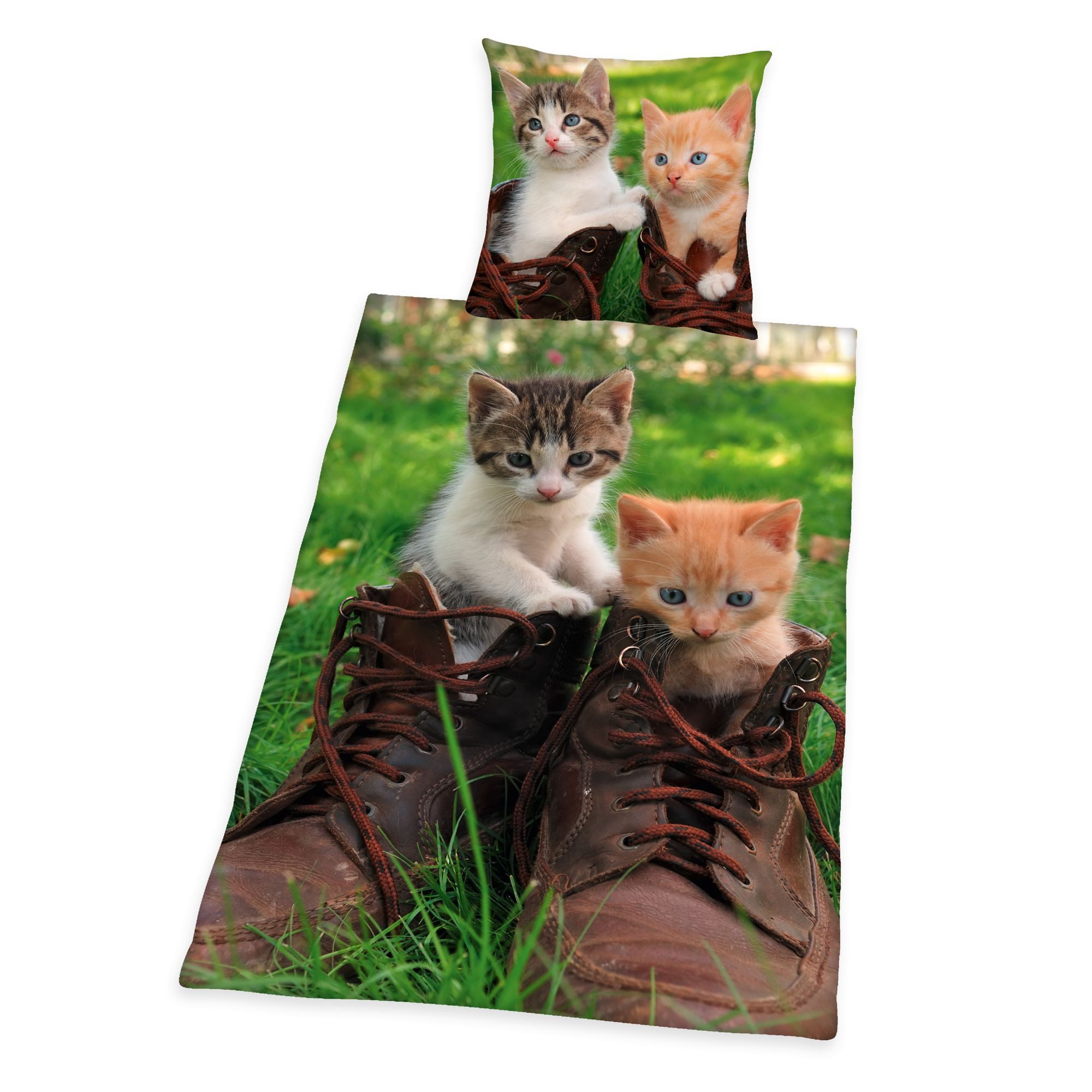 Herding Kinderbettwäsche Bettwäsche Katzen im Schuh 2tlg. Katzenbaby 135x20 günstig online kaufen