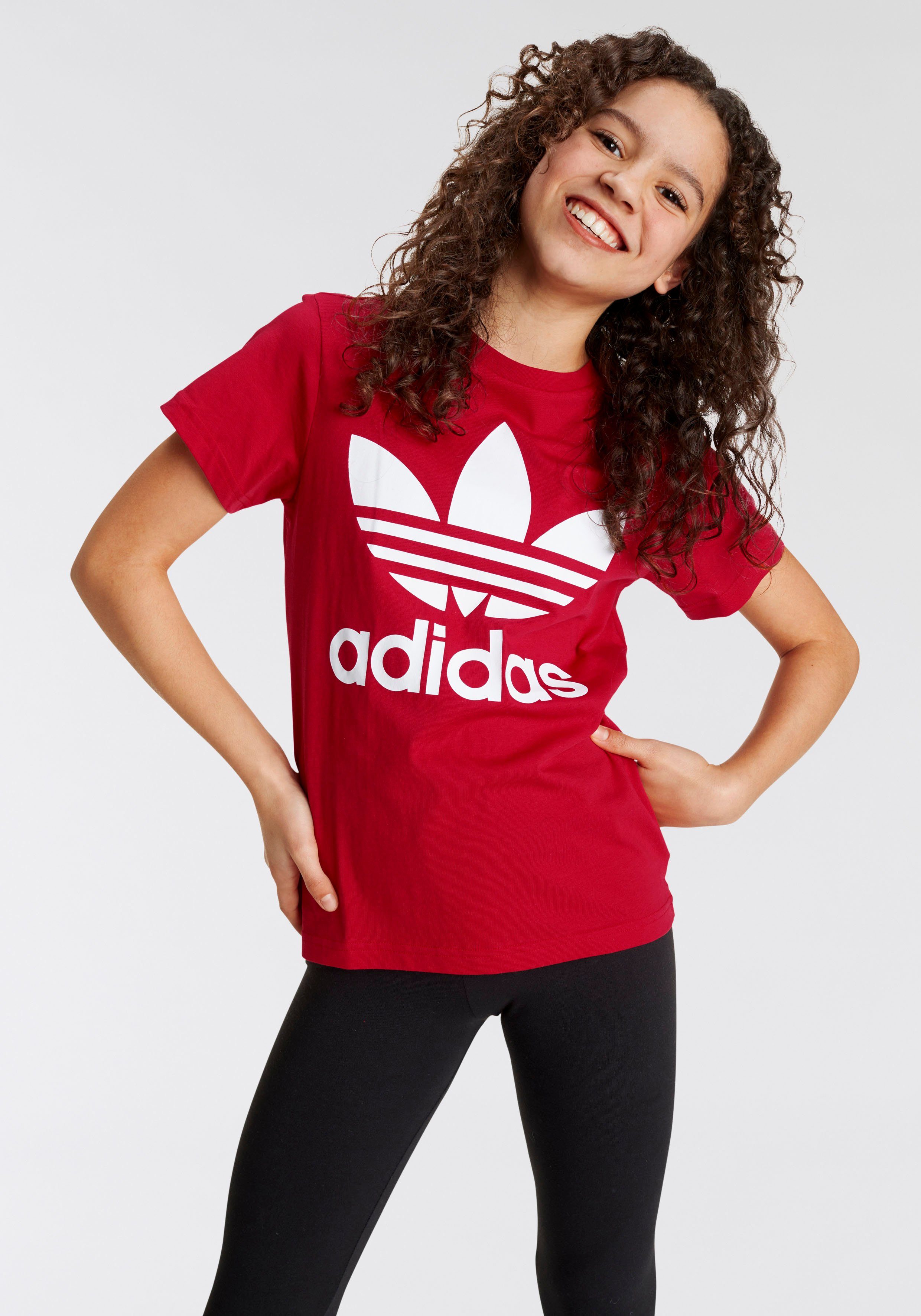 [Qualitätssicherung und kostenloser Versand] adidas Originals T-Shirt TREFOIL TEE Unisex Better Scarlet