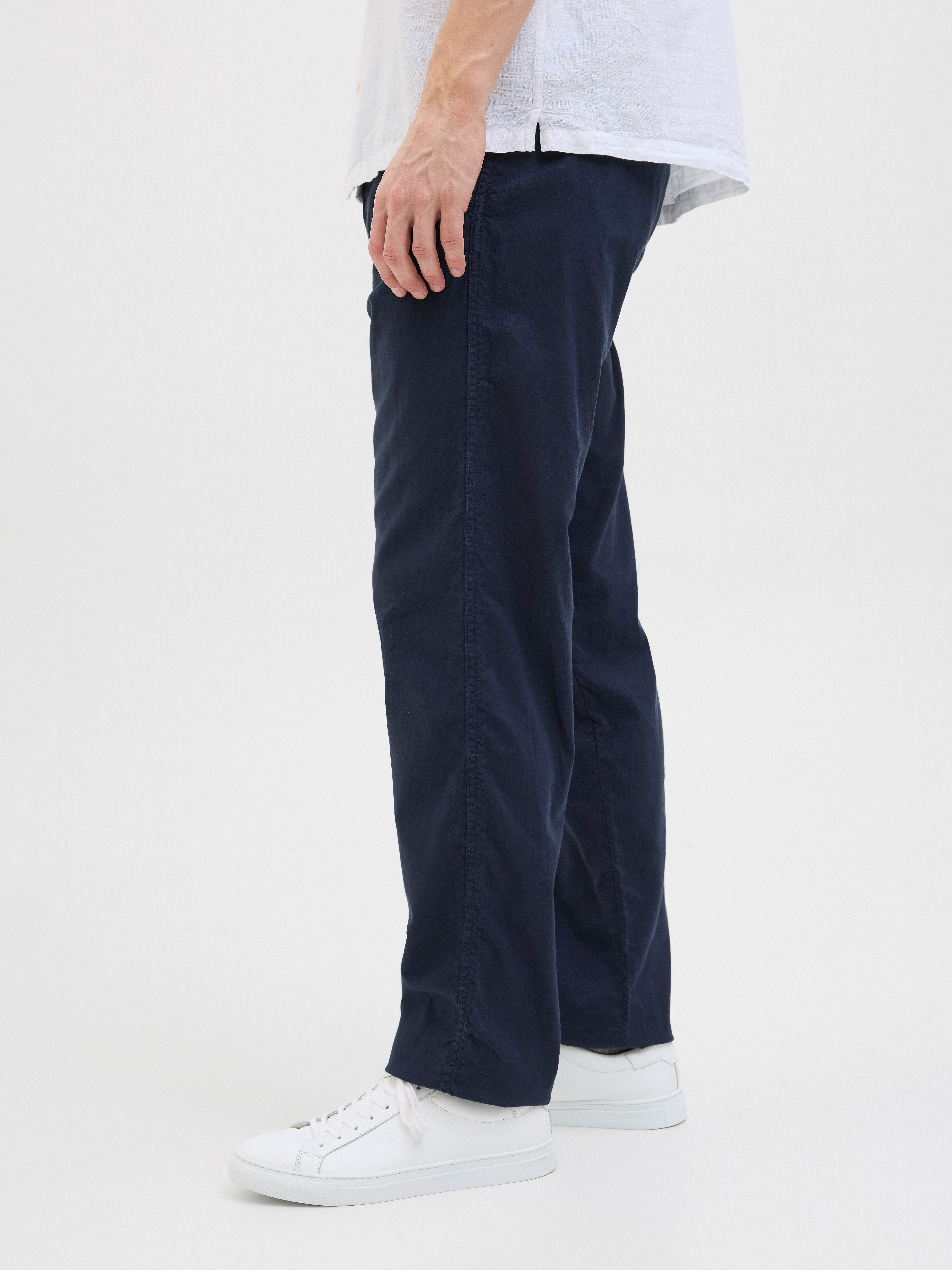 Jack & Jones Stoffhose JPSTKANE HYBRID BONDI JOGGER SN Baumwolle mit Leinen, locker geschnitten