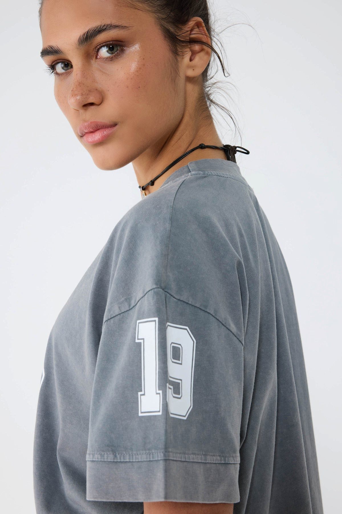 No Matter What T-Shirt Bedrucktes T-Shirt mit V-Ausschnitt