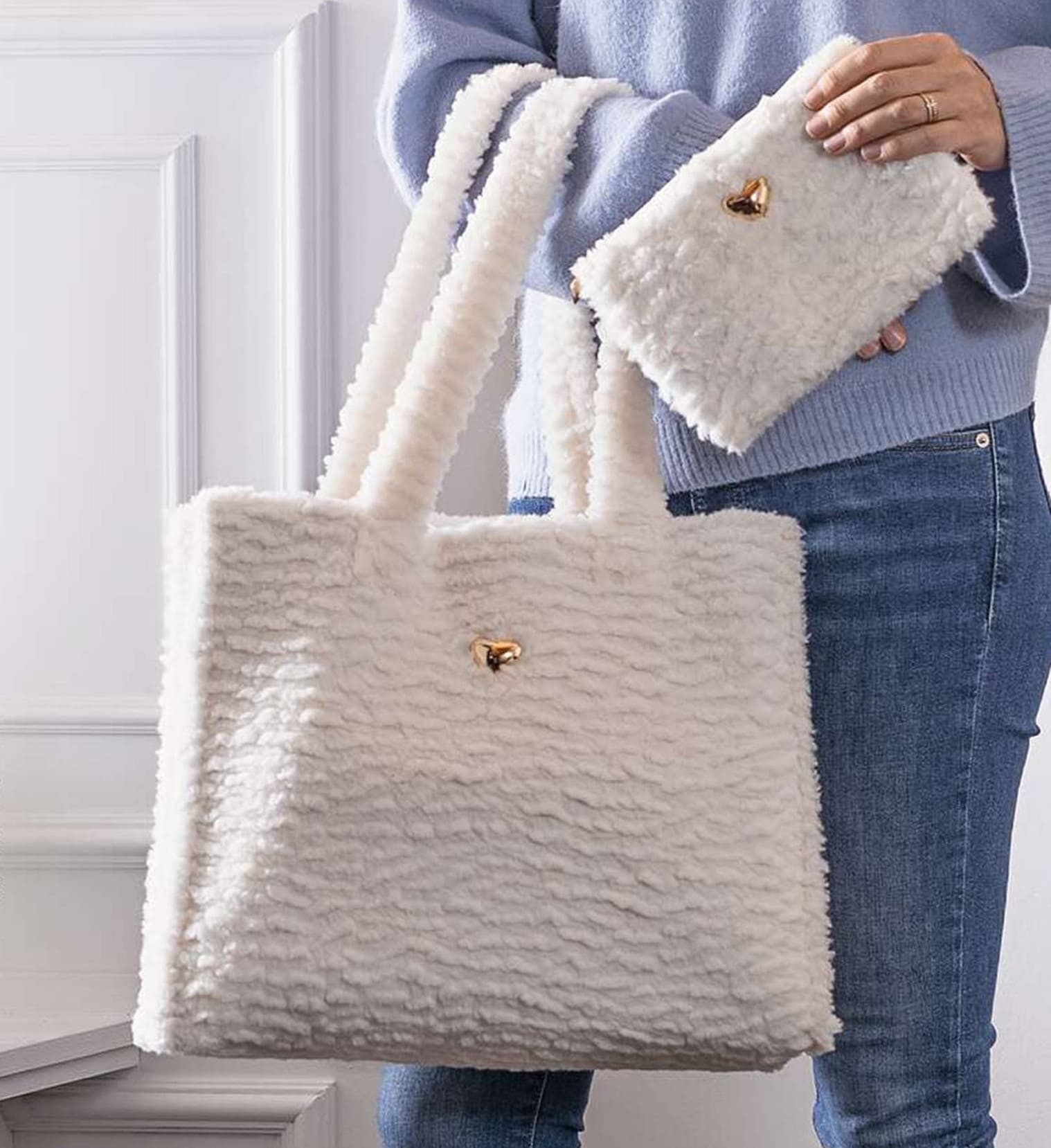 Dekoleidenschaft Handtasche "Kuschelweich" Tasche + Kosmetiktasche in offwh günstig online kaufen