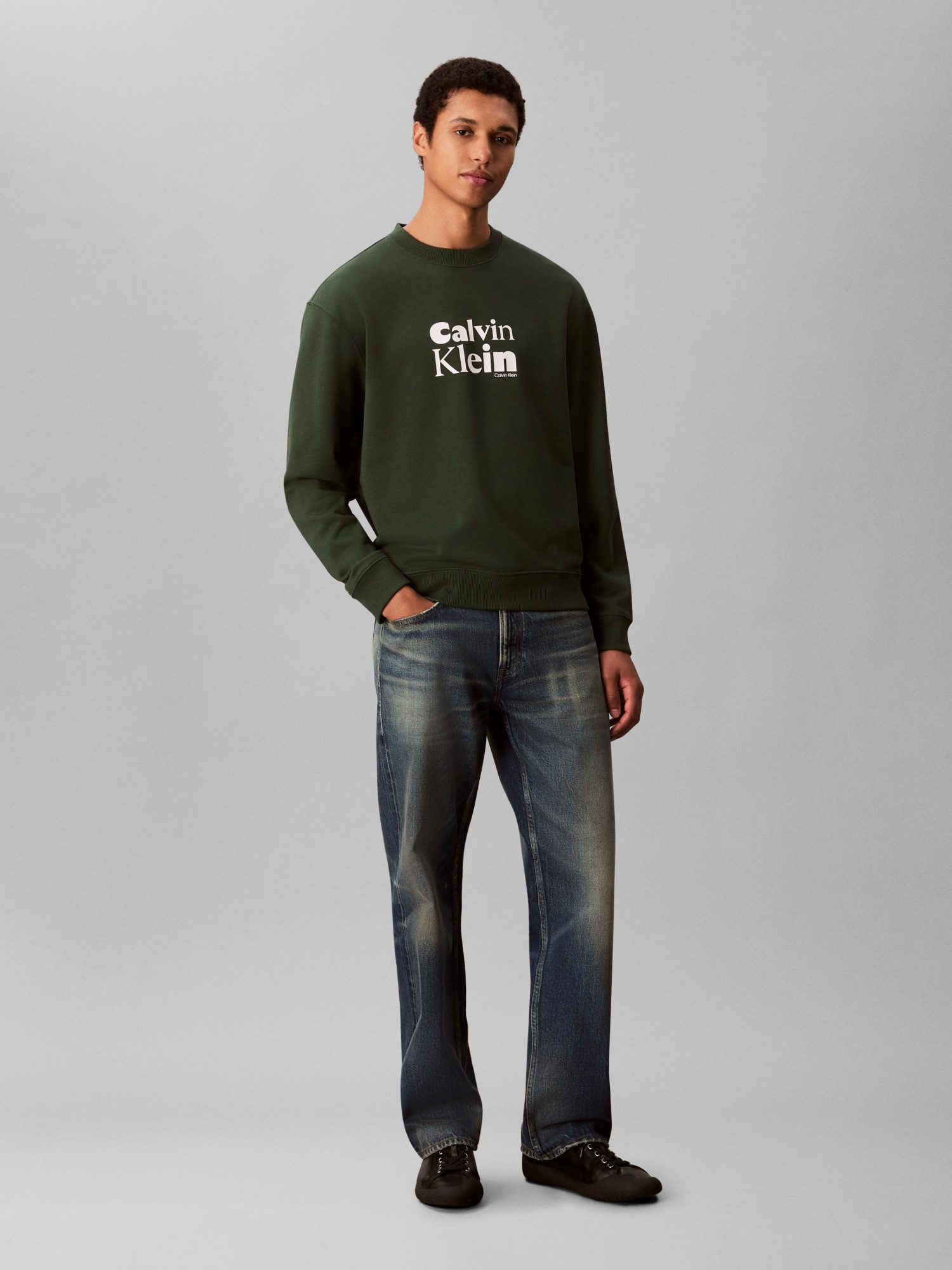 Calvin Klein Jeans Sweatshirt LS EU 350TERRY CALVIN BOLD GRAPH Rundhalsausschnitt, regular fit – Bild 4 von 5