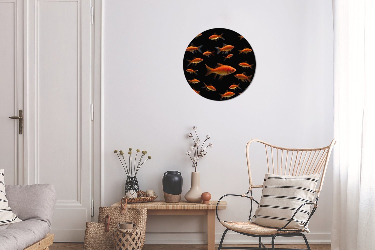 MuchoWow für Hintergrund Wandsticker Goldfisch St), (1 Kinderzimmer, Tapetenkreis Rund, auf schwarzem Tapetenaufkleber, Wohnzimmer