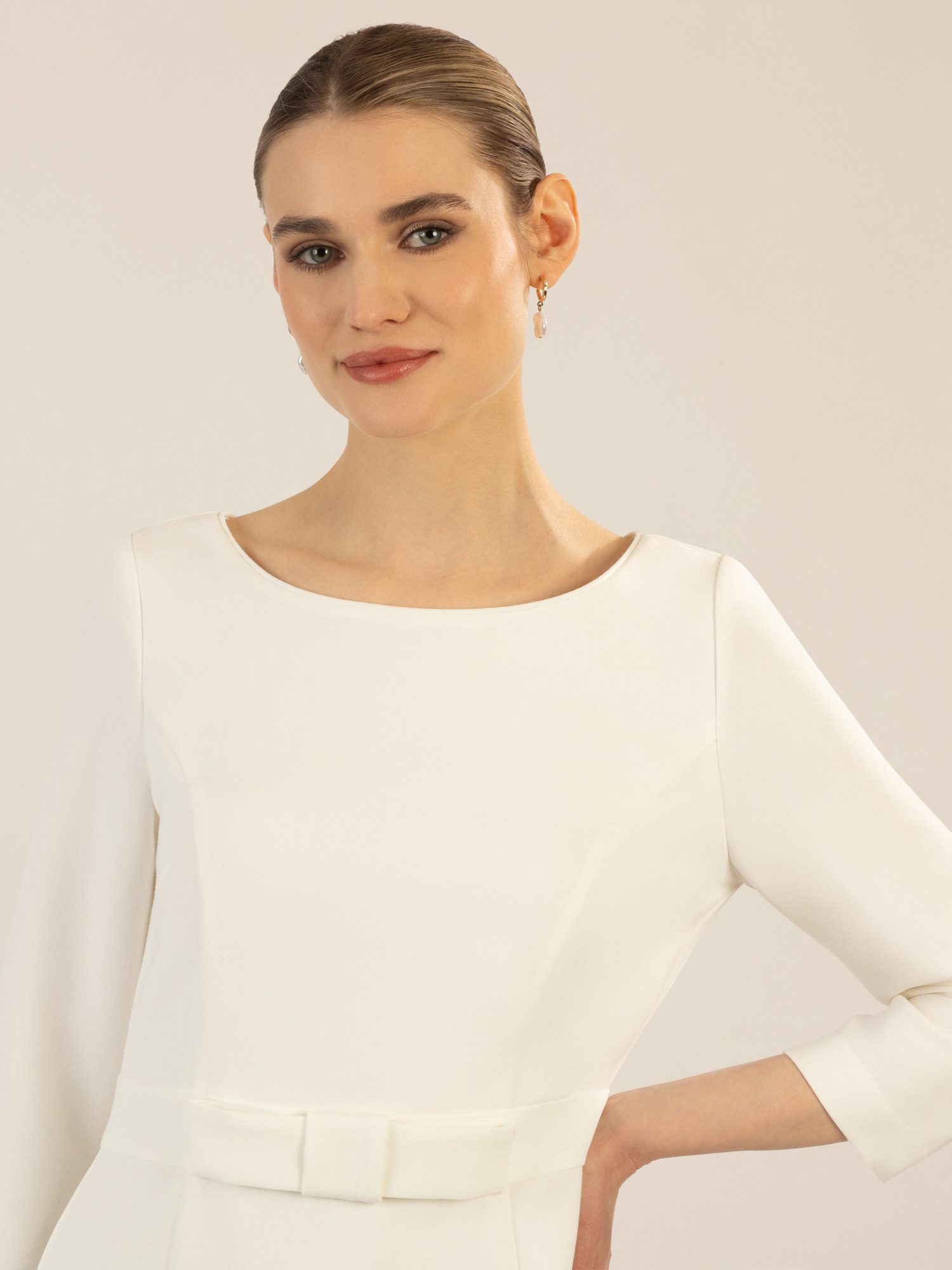 Apart Abendkleid aus einer leicht strukturierten Ware