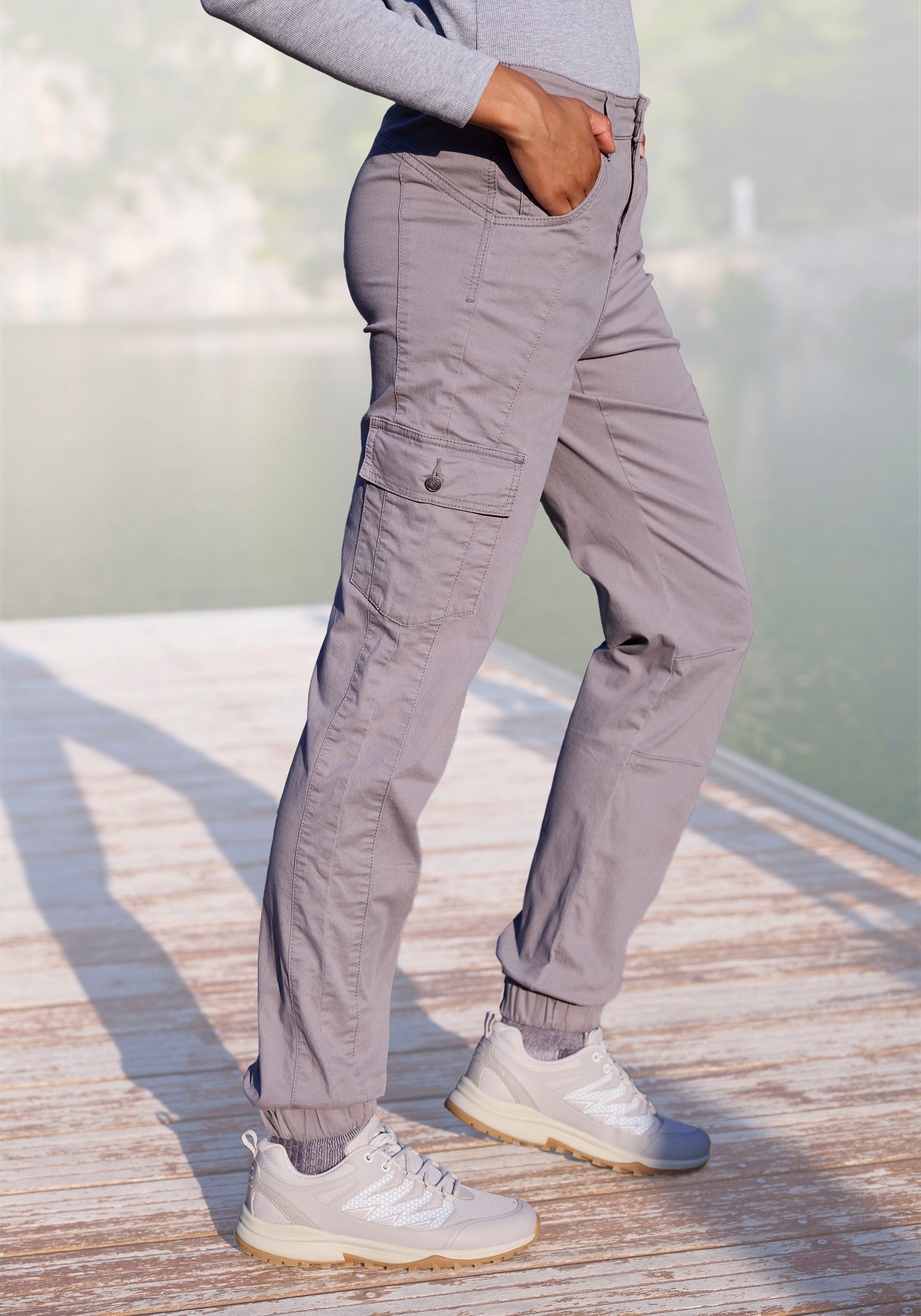 LASCANA ACTIVE Trekkinghose Cargo Jeans Optik Baumwollmix mit Cargo Taschen günstig online kaufen