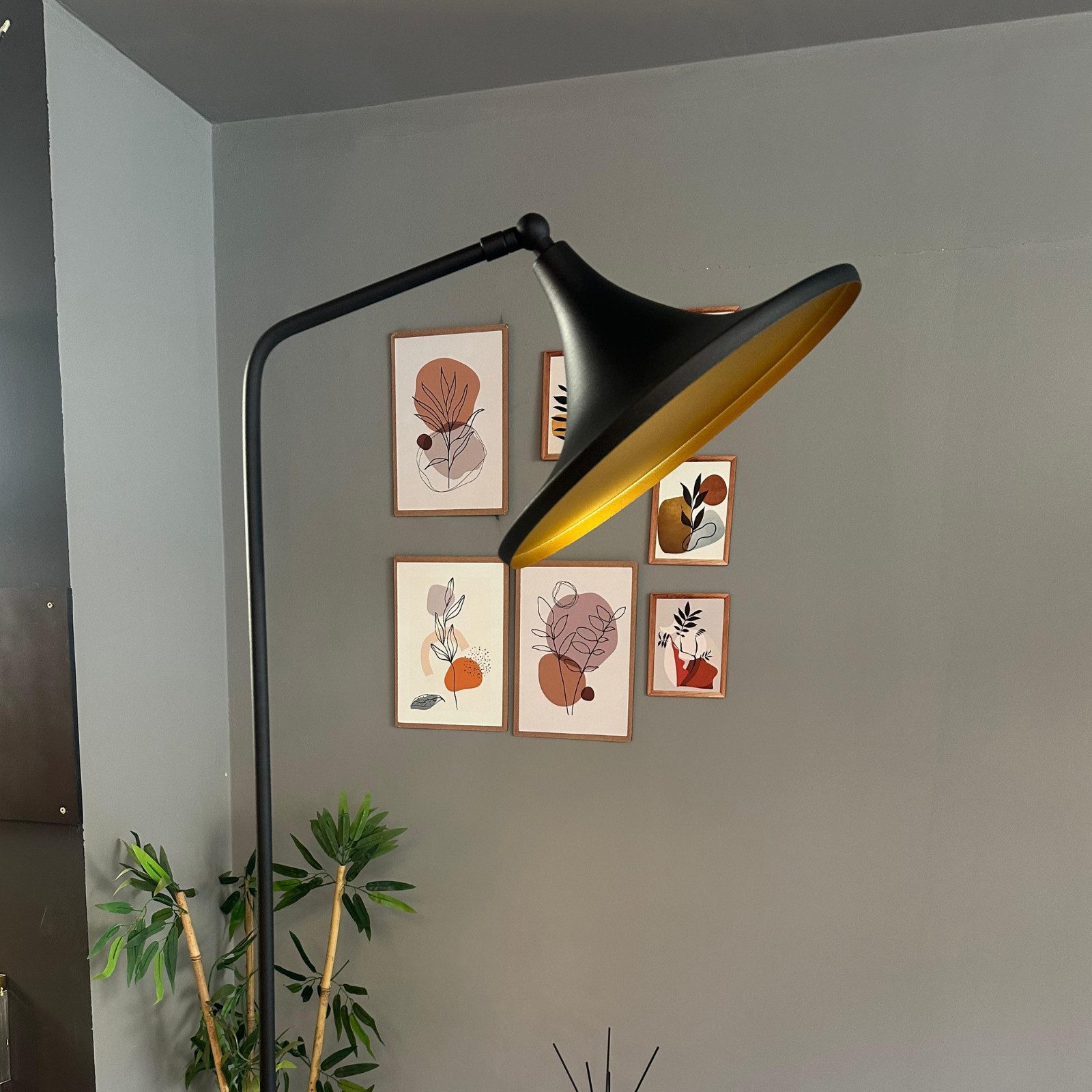 Bamyum Stehlampe Bewegliches Kopfteil Modern Dekorative Metall Stehlampe, ohne Leuchtmittel, E27, verstellbarer Lampenschirm, Stehluchte mit Ablage