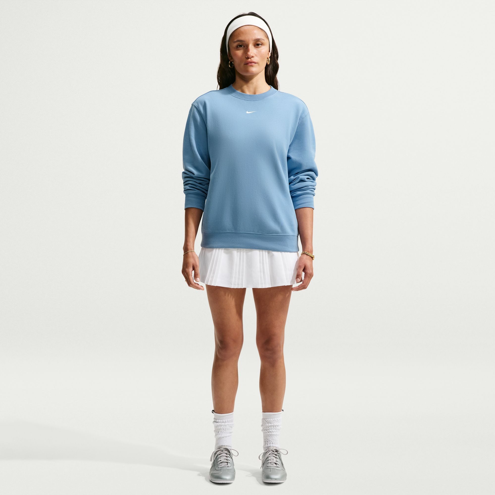 Nike Sportswear Sweatshirt W NK STDO FLC LW STD CREW mit Rundhalsausschnitt, aus angerauter Sweatware, in normaler Länge