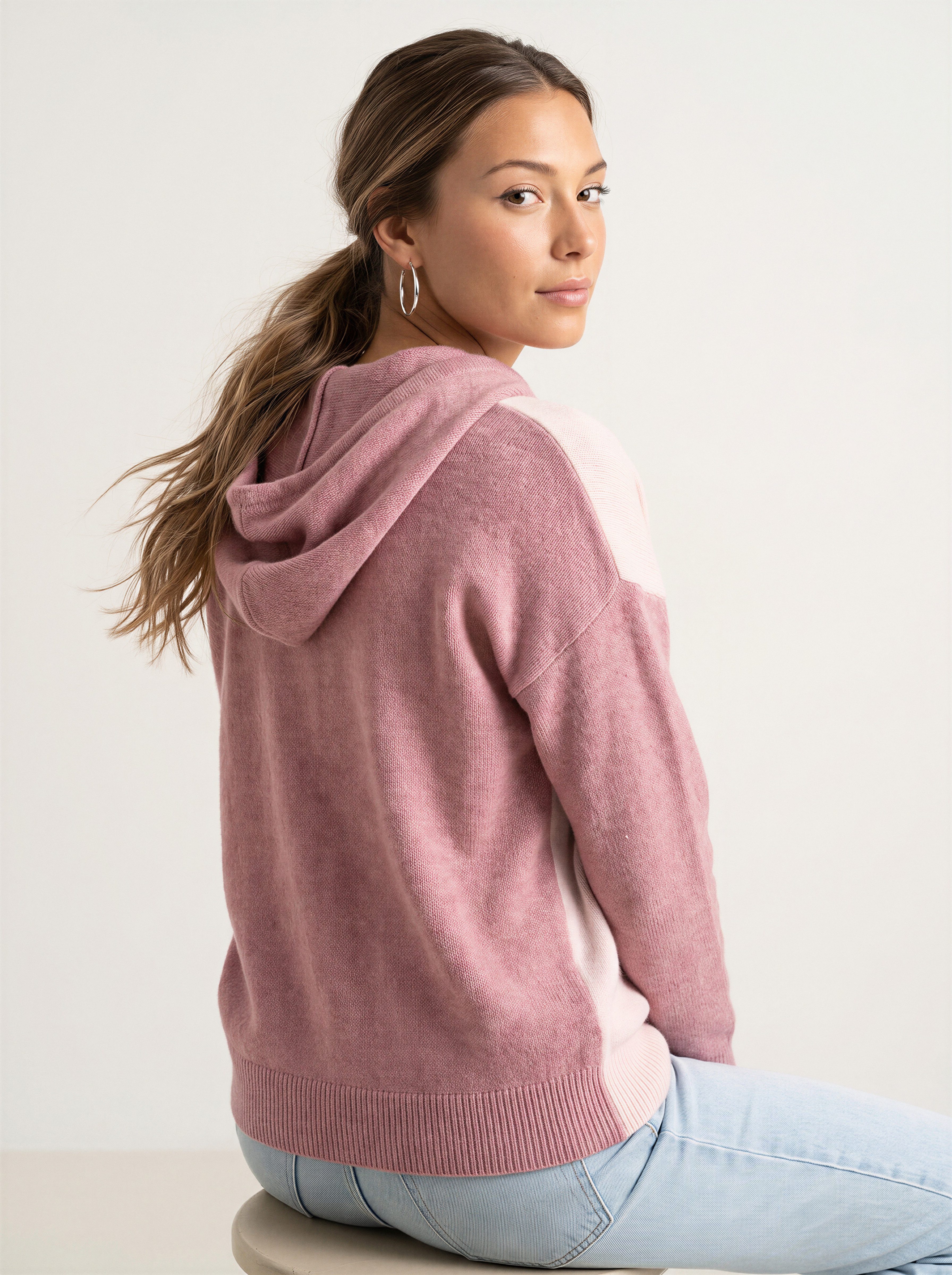 Vivance by Lascana Kapuzenpullover in lässiger Colorblock-Optik aus softer Strickware Pullover mit Kapuze, Kuschelpullover, locker und kaschierender Schnitt