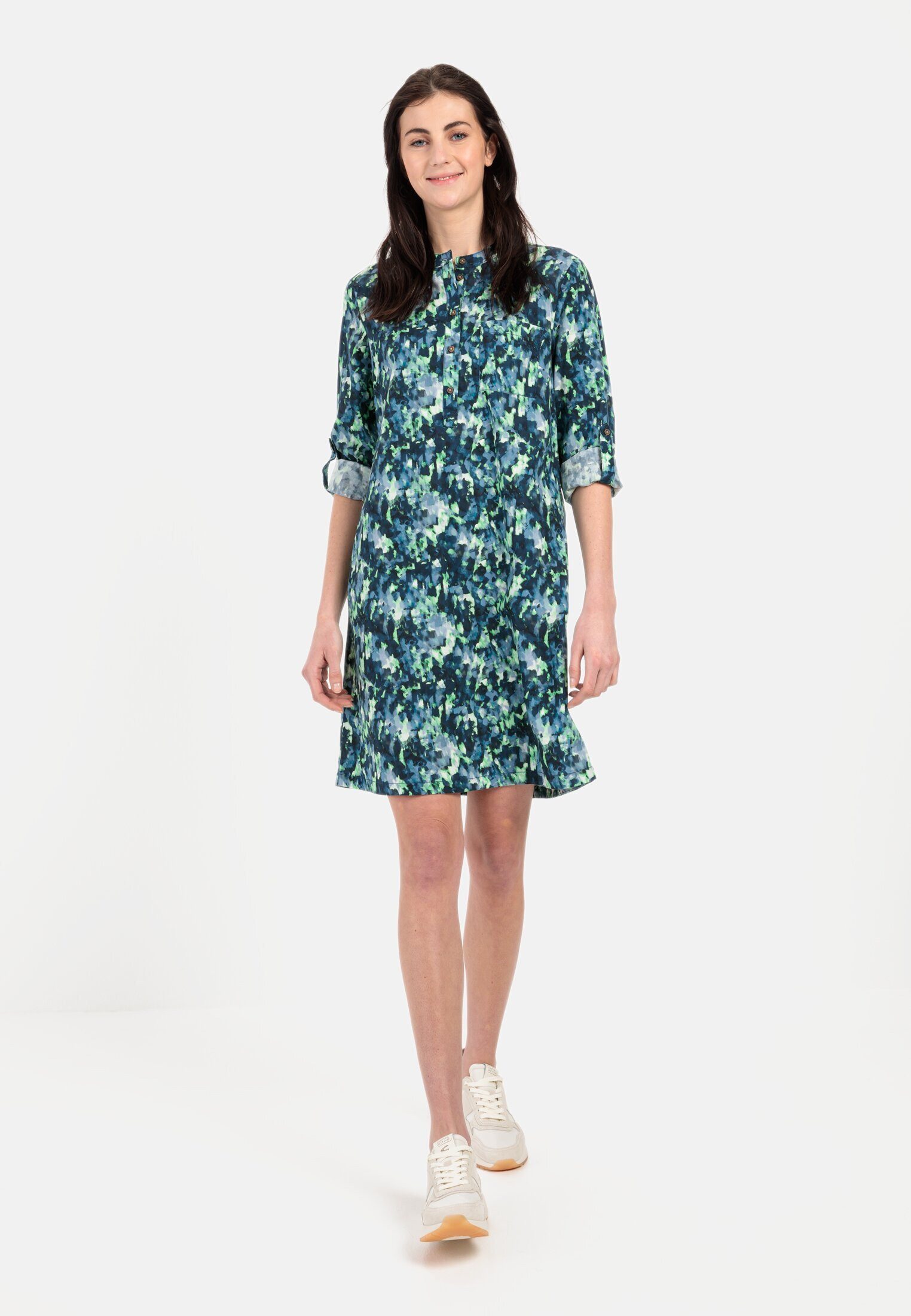 Sommerkleid mit langen Krempelärmeln