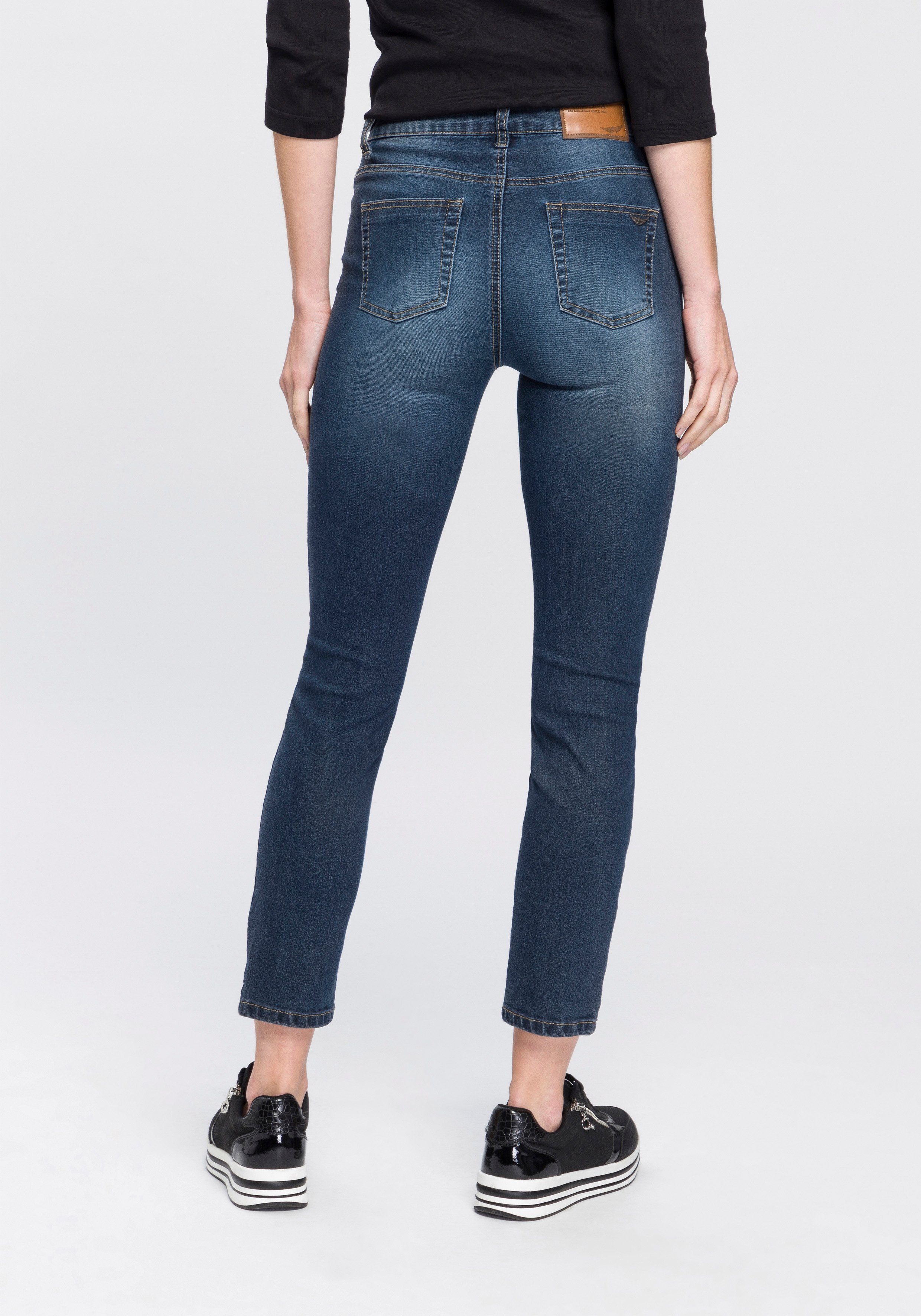 Arizona 7/8-Jeans Shaping eng anliegend, Röhrenjeans, günstig online kaufen