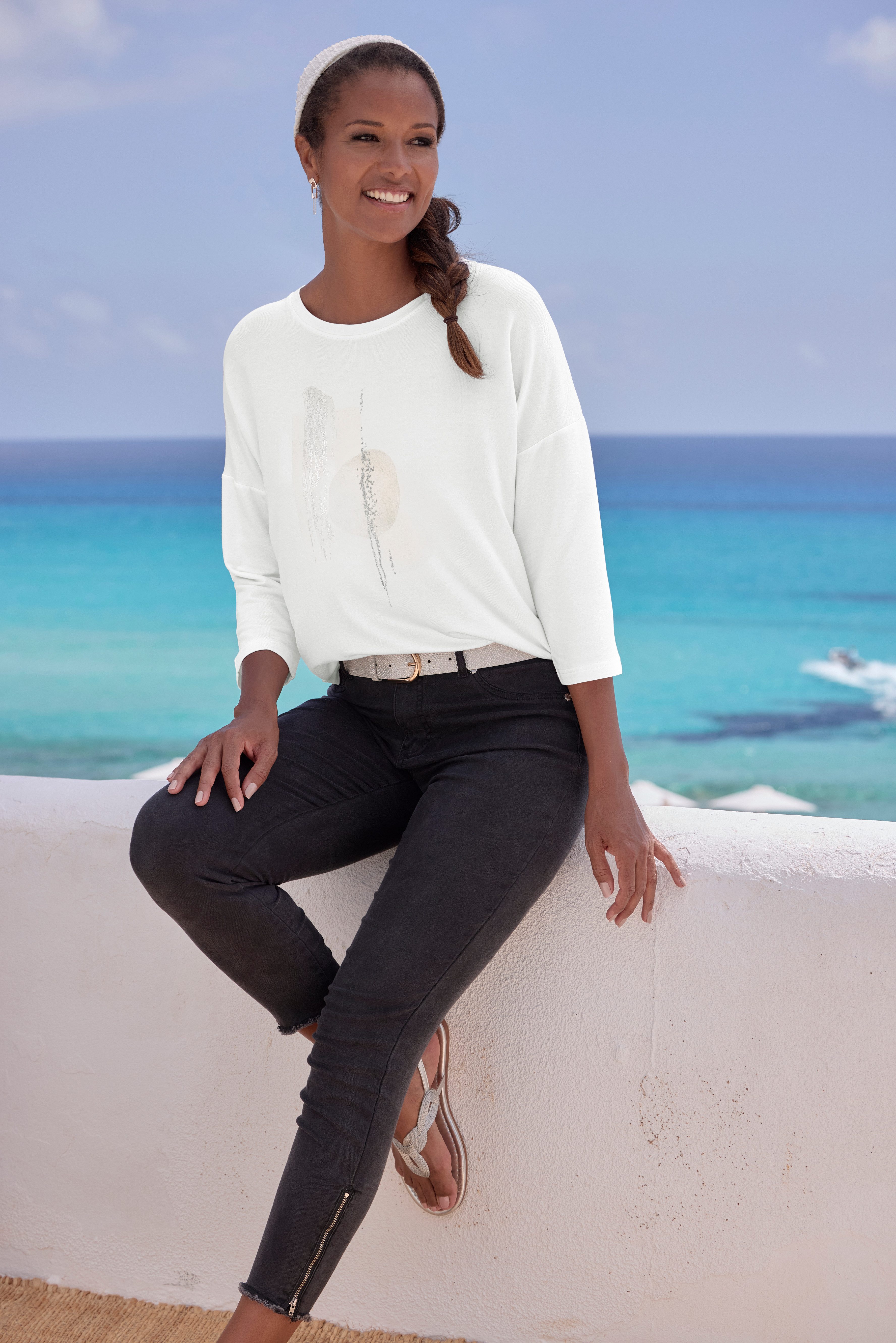 LASCANA 3/4-Arm-Shirt mit schimmerndem Folienprint aus sommerlicher French Terry-Qualität aus Viskose
