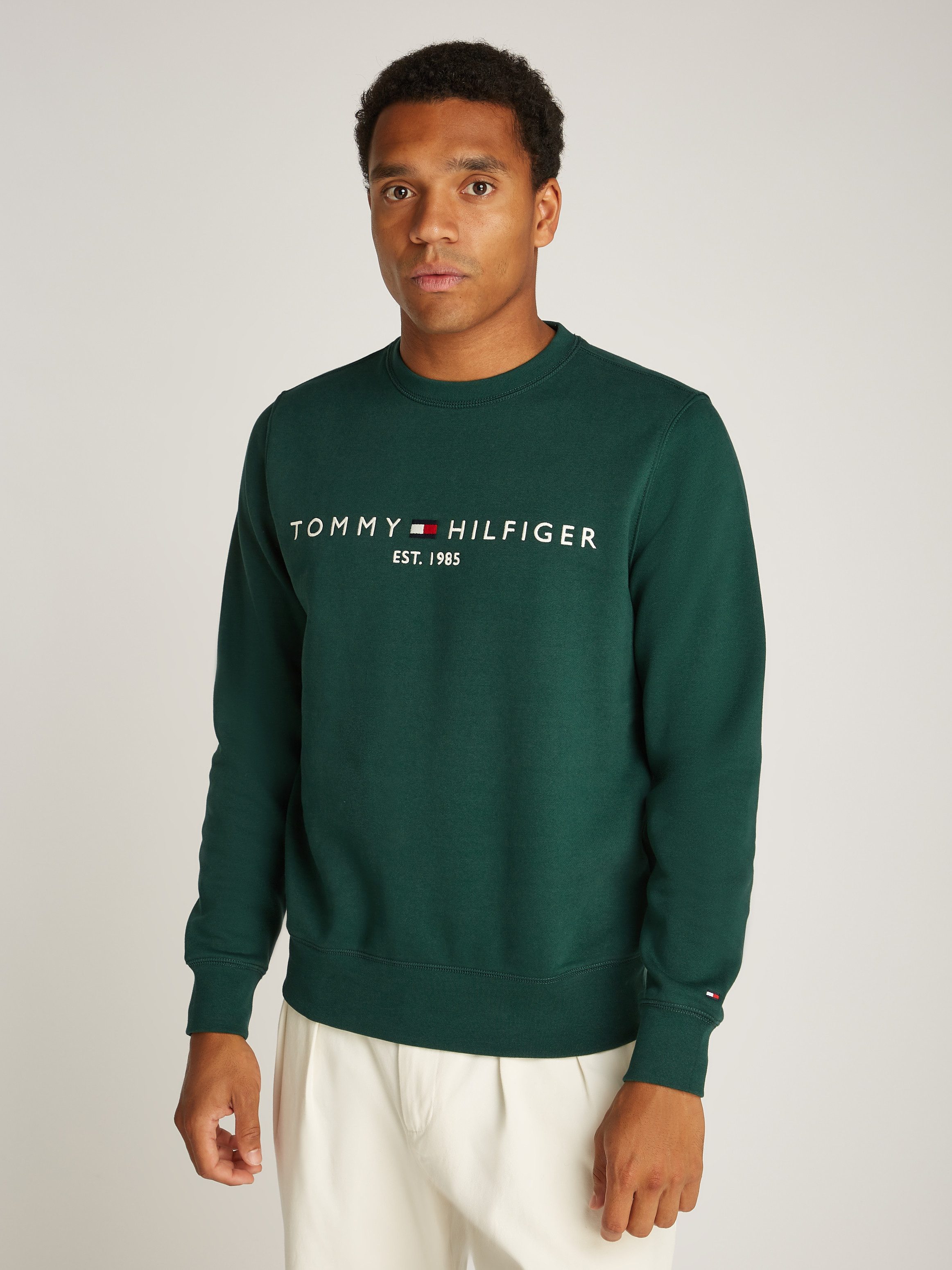 Tommy Hilfiger Sweatshirt TOMMY LOGO SWEATSHIRT mit Rundhals und Stickerei günstig online kaufen
