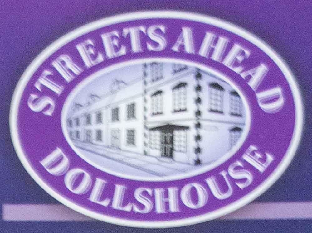 Streets Ahead Dollshouse