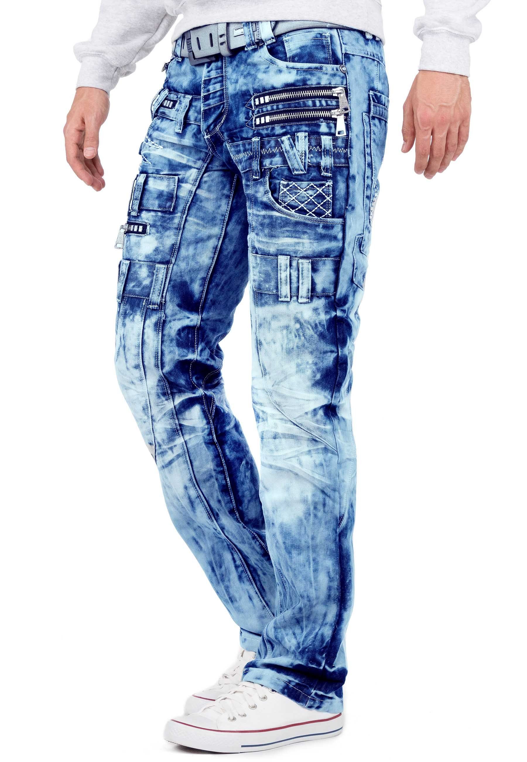 Kosmo Lupo 5-Pocket-Jeans Herren Regular Fit Jeans Stonewashed KM009 (1-tlg) Markantes Design mit Aufgesetzten Applikationen