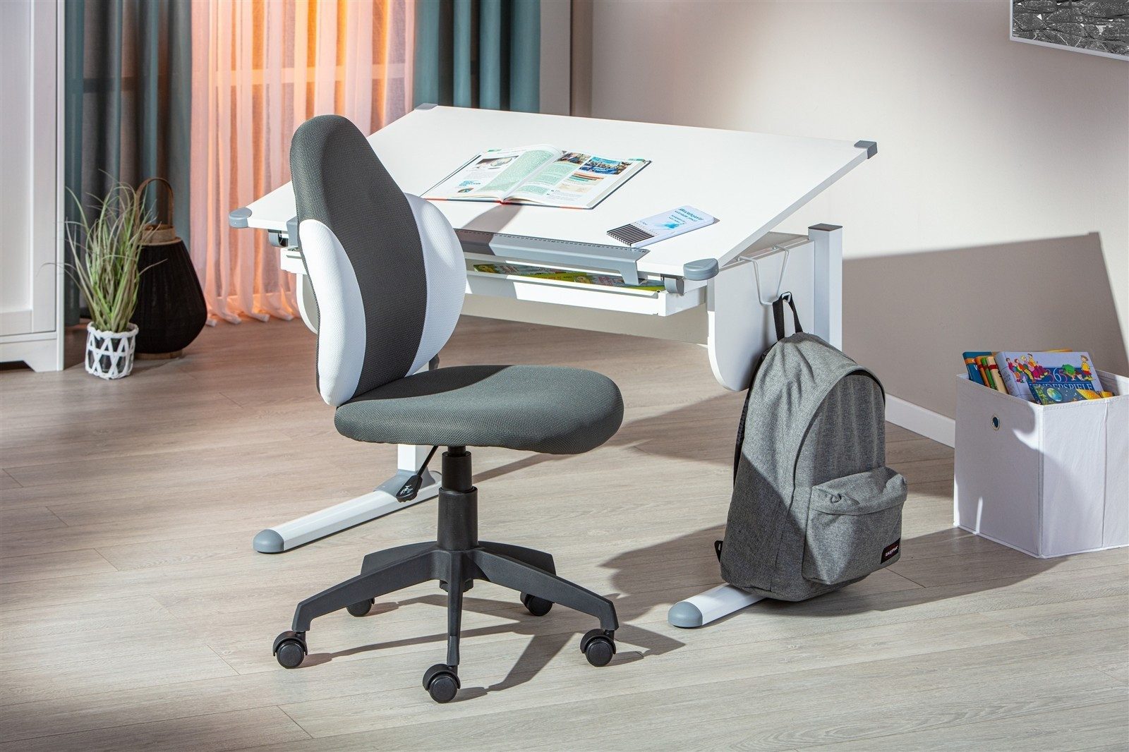 freiraum Schreibtischstuhl JESSI, in Grau/Weiß, Mesh - 52x103,5x56cm (BxHxT)