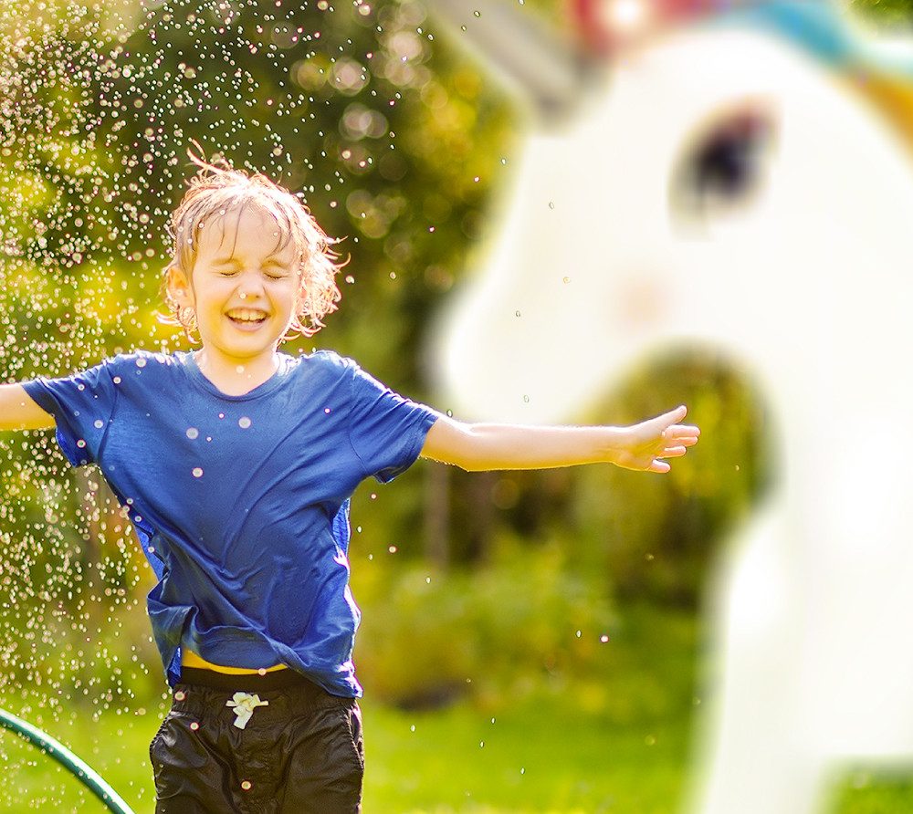 SUMMER WAVES Spiel-Wassersprenkler Wassersprinkler Einhorn (1-tlg), Ab 3 Jahren, Spritzige Erfrischung, LxHxB 284x127x211cm
