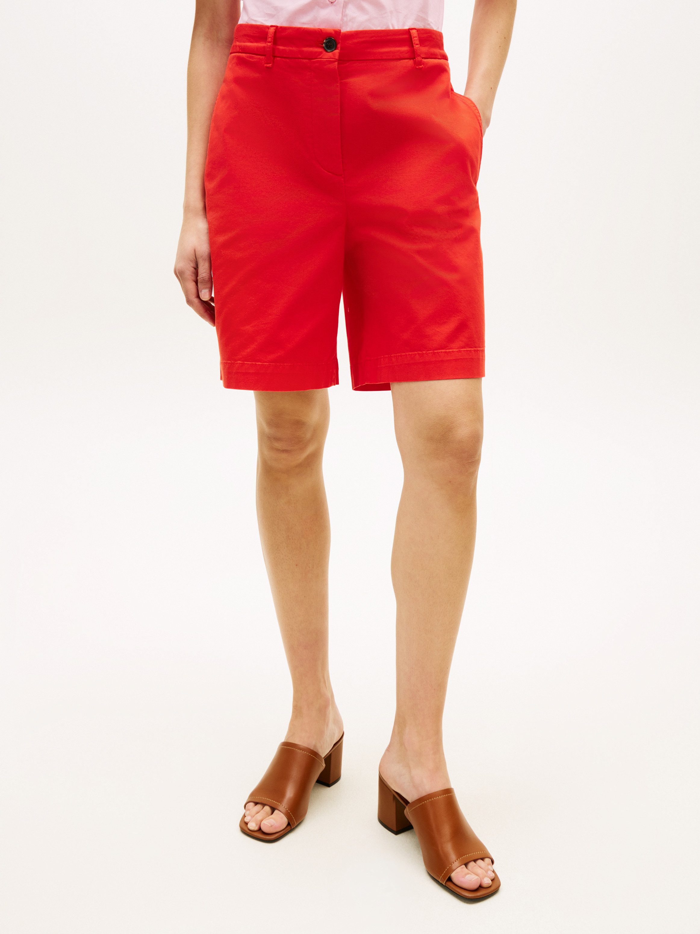 Tommy Hilfiger Chinoshorts CO GMD BLEND CHINO SHORT mit geknöpften Gesäßtaschen, Regular Fit