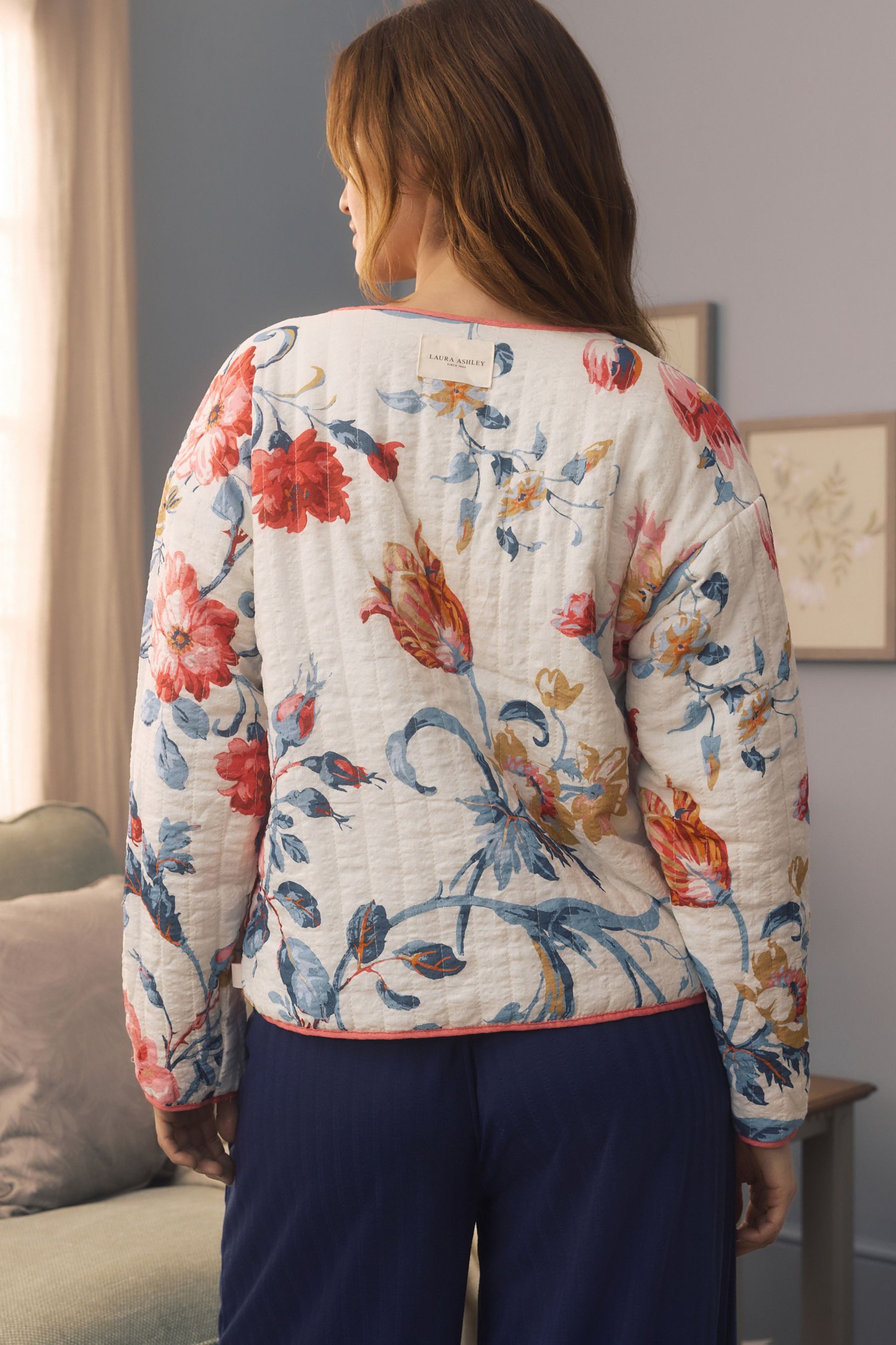 LAURA ASHLEY Steppjacke Laura Ashley Wendbare Steppjacke (1-St)