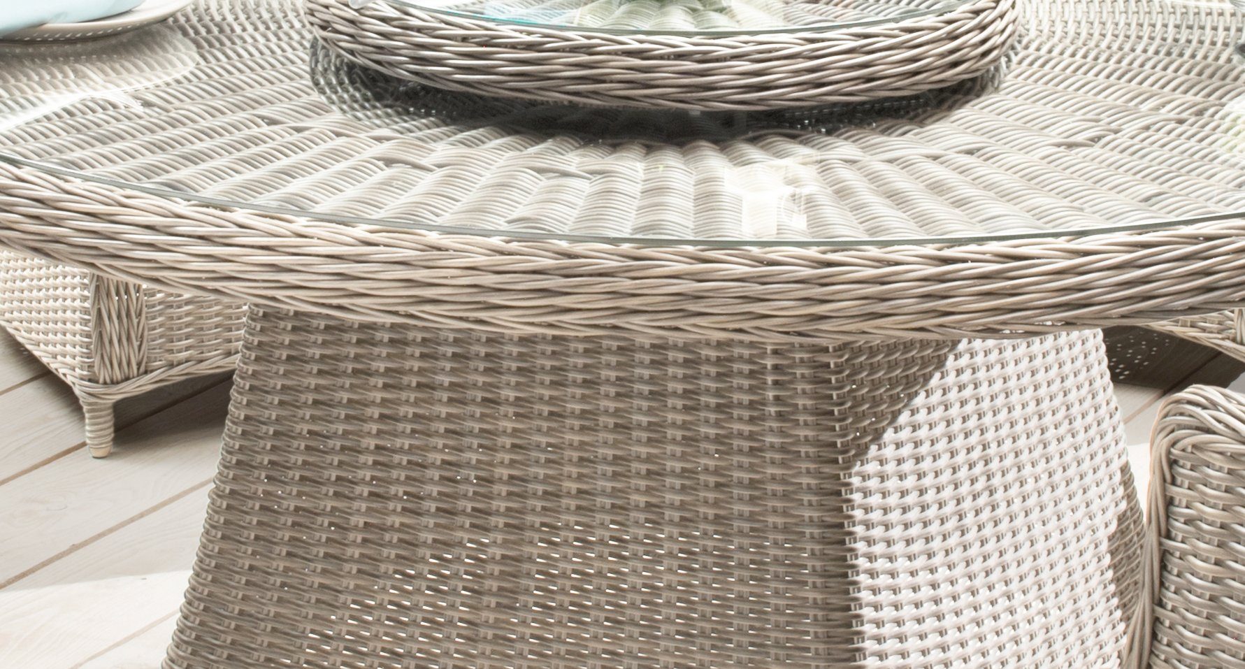 Polyrattan, Ø Glasplatte LUNA, weiß 58cm mit Destiny aus Drehteller aufgelegter